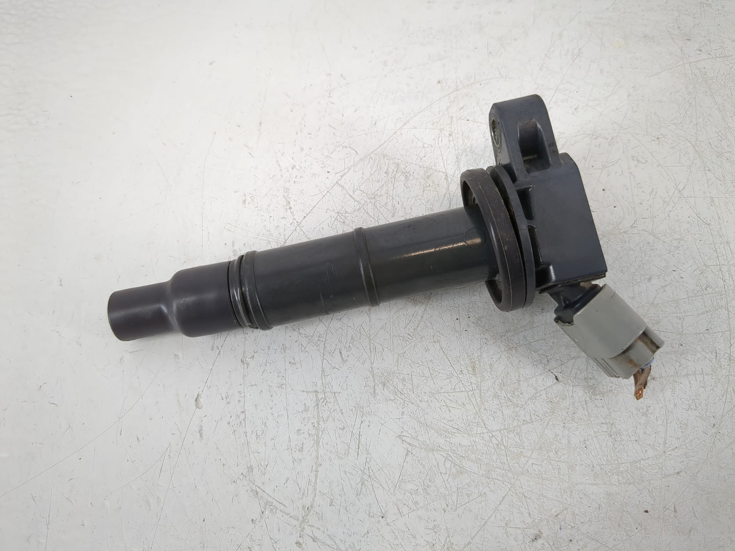 2009-2010 Pontiac Vibe Ignition Coil Igniter Pack - Oemusedautoparts1.com