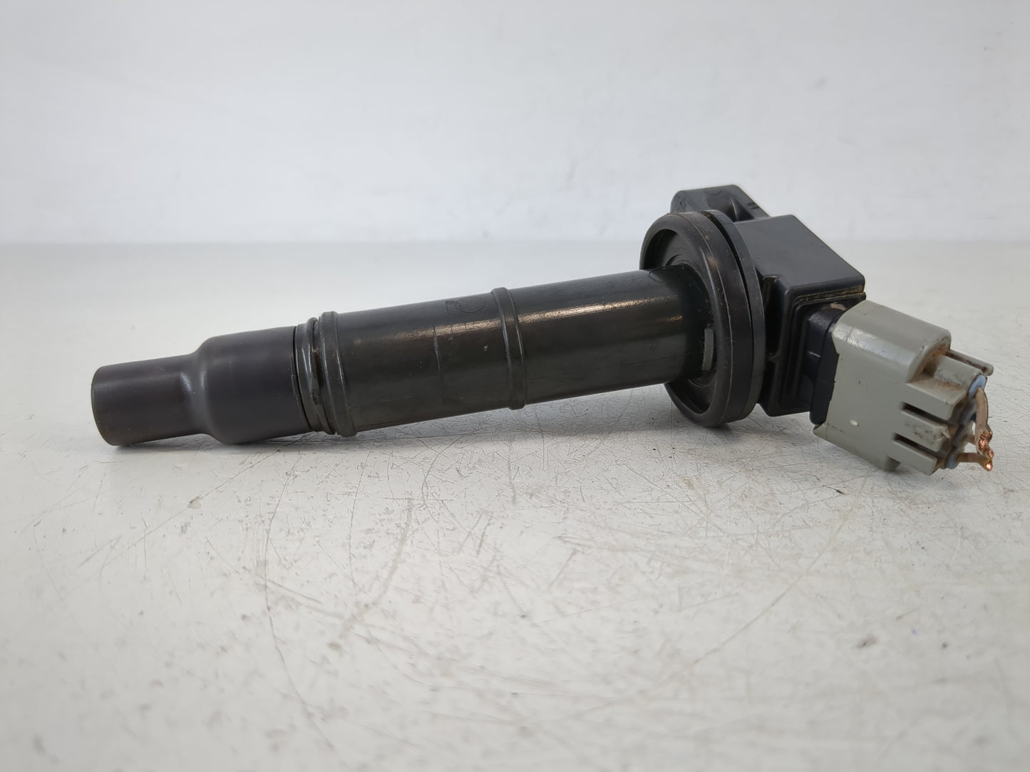 2009-2010 Pontiac Vibe Ignition Coil Igniter Pack - Oemusedautoparts1.com