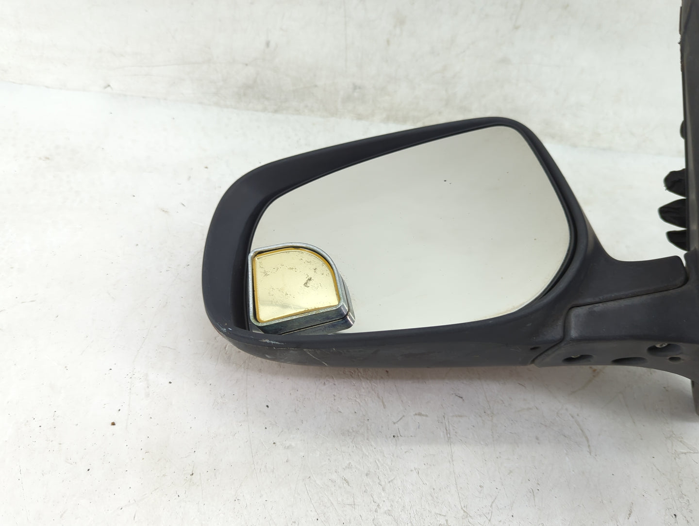 2009-2010 Pontiac Vibe Driver Side View Mirror - Left Door Mirror OEM Used - Oemusedautoparts1.com