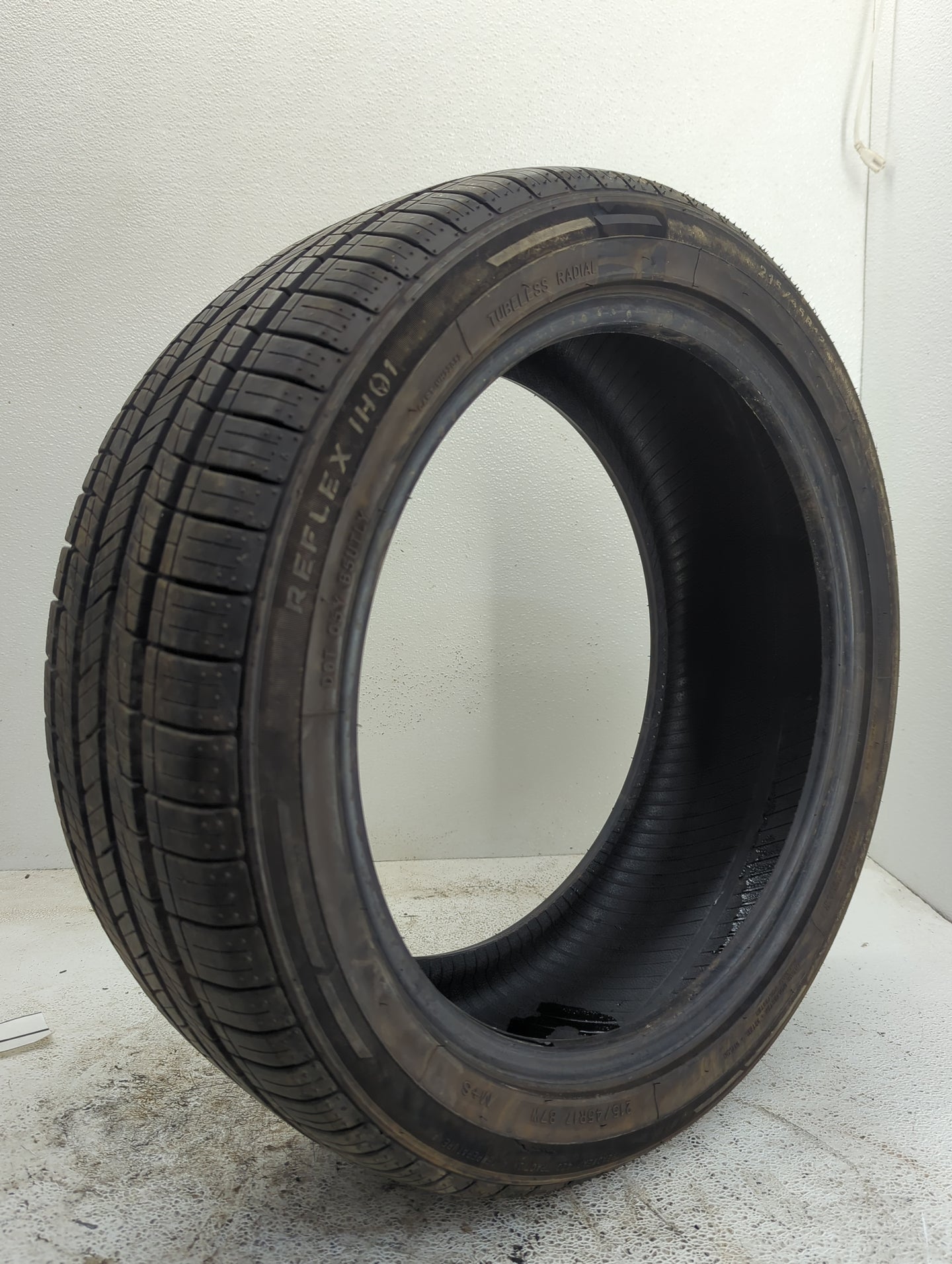 Used Tire 215/45R17 IRONHEAD REFLEX IHO1 87W - Tread Depth 8/32 - Oemusedautoparts1.com