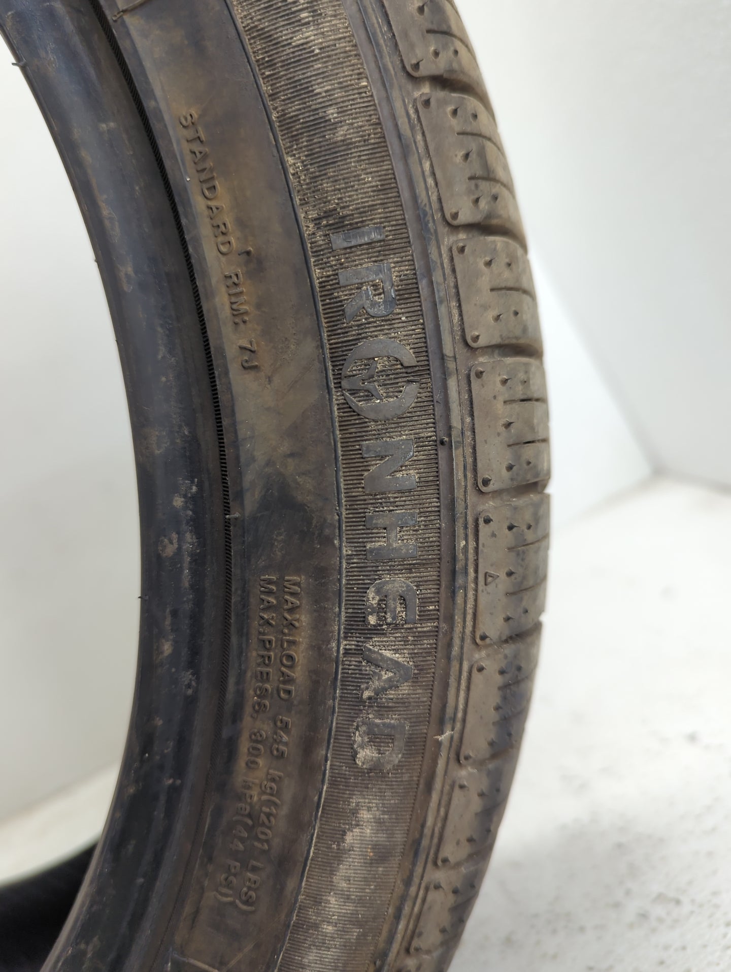 Used Tire 215/45R17 IRONHEAD REFLEX IHO1 87W - Tread Depth 8/32 - Oemusedautoparts1.com
