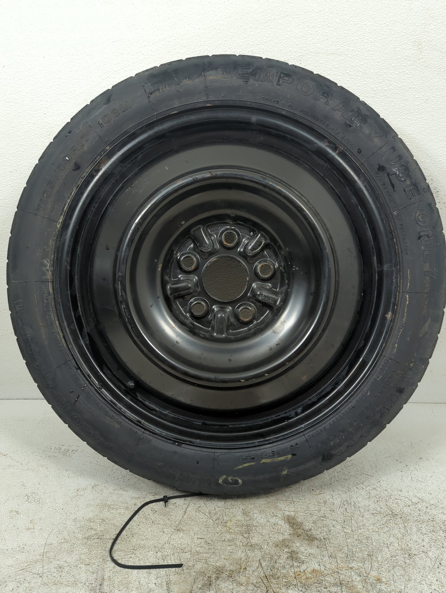 2010 Pontiac Vibe Vibe Spare Donut Tire Wheel Rim Oem - Oemusedautoparts1.com