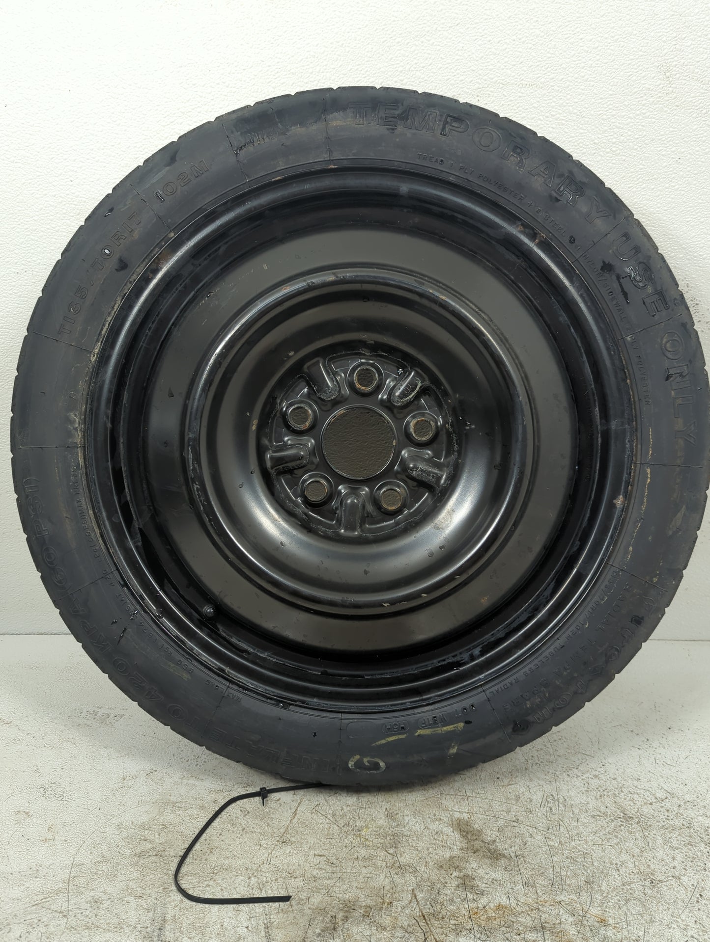 2010 Pontiac Vibe Vibe Spare Donut Tire Wheel Rim Oem - Oemusedautoparts1.com