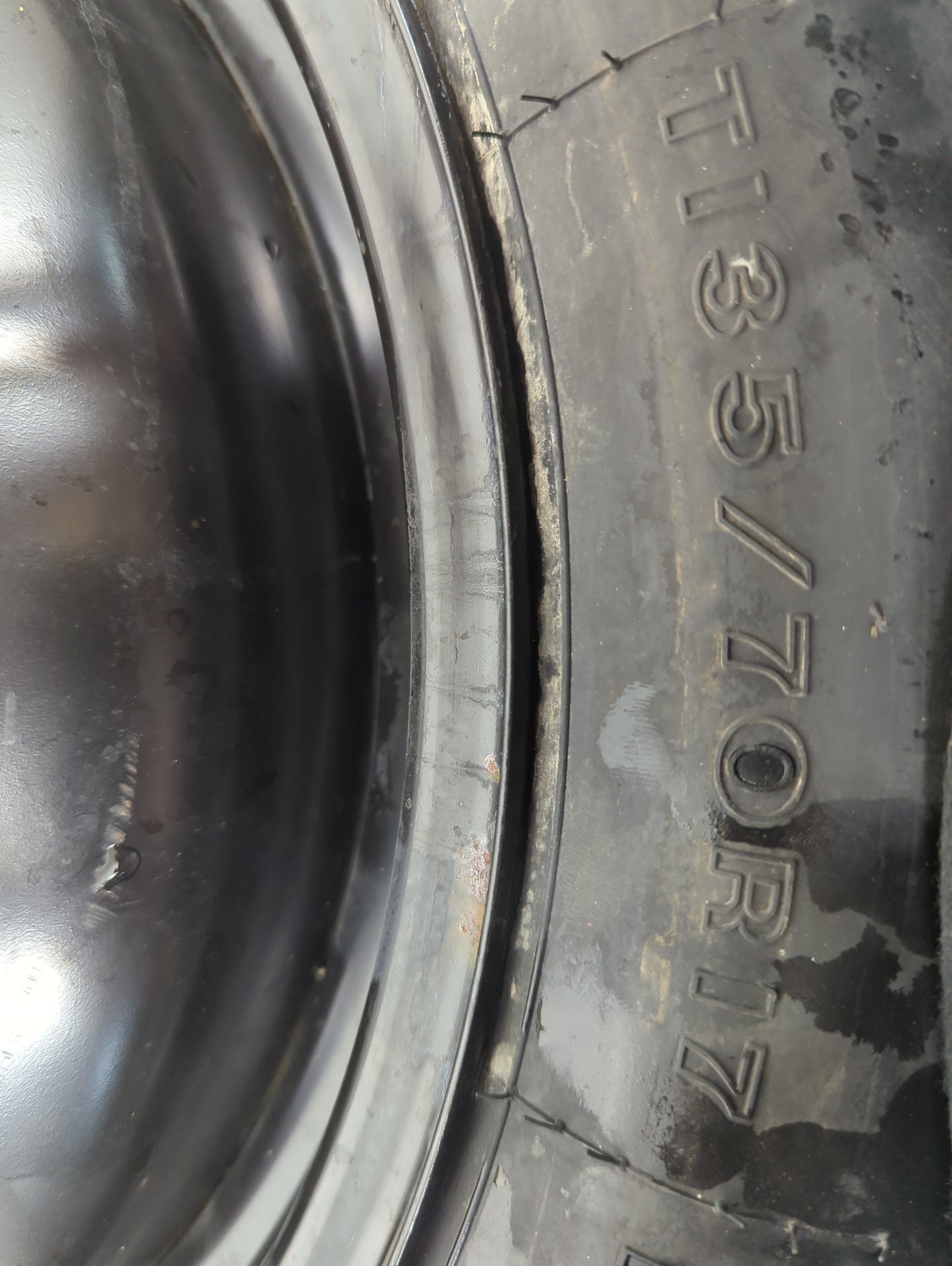 2010 Pontiac Vibe Vibe Spare Donut Tire Wheel Rim Oem - Oemusedautoparts1.com