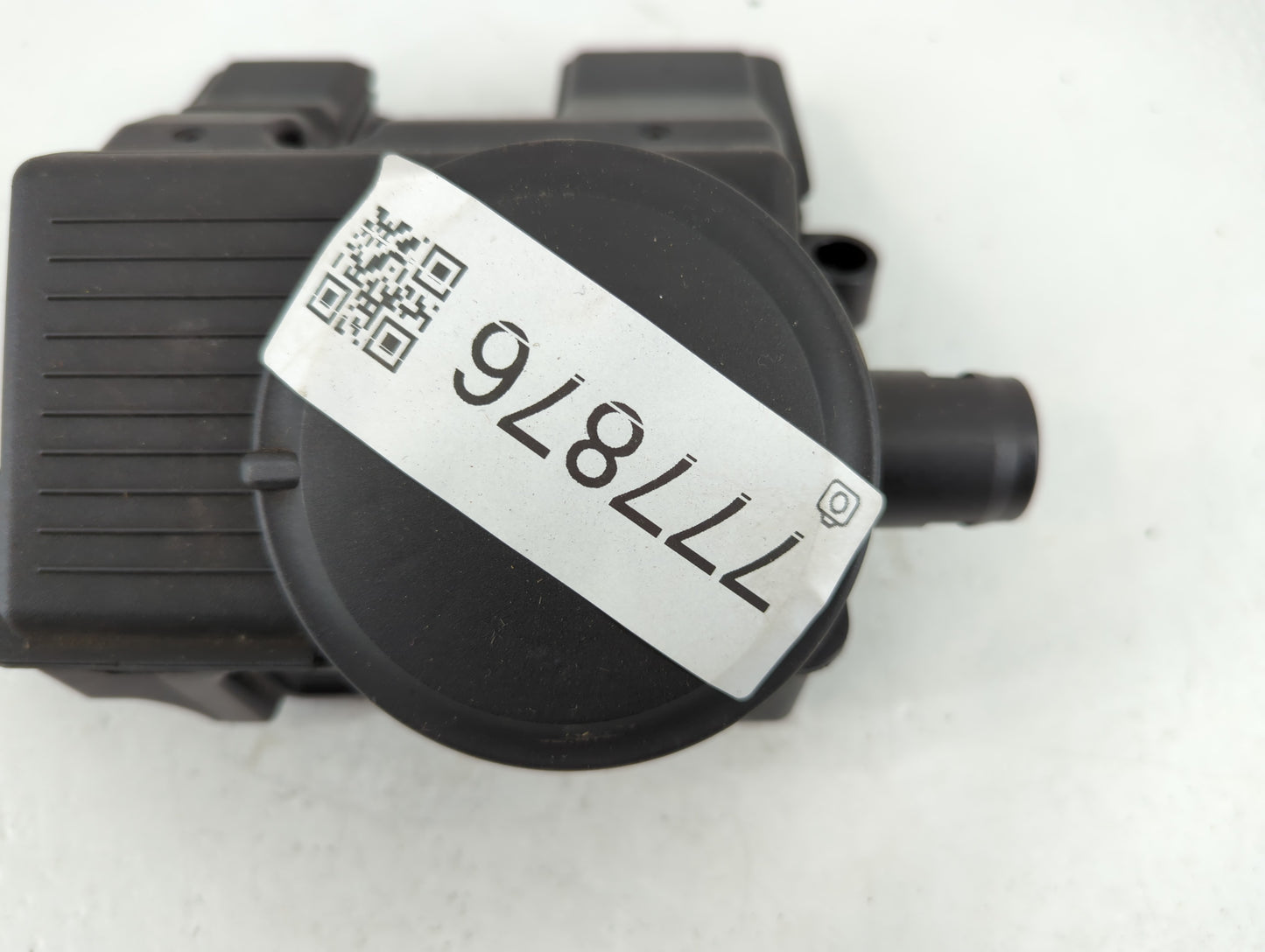 2010 Porsche Panamera TURBO ENGINE VENILATION, Engine OIL Separator - Oemusedautoparts1.com