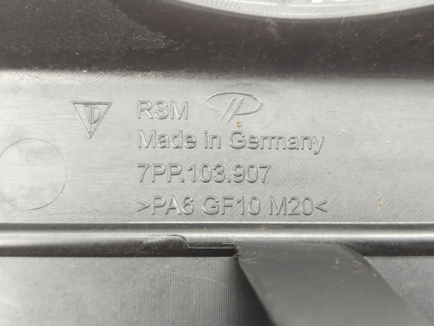 2010 Porsche Panamera Engine Cover - Oemusedautoparts1.com