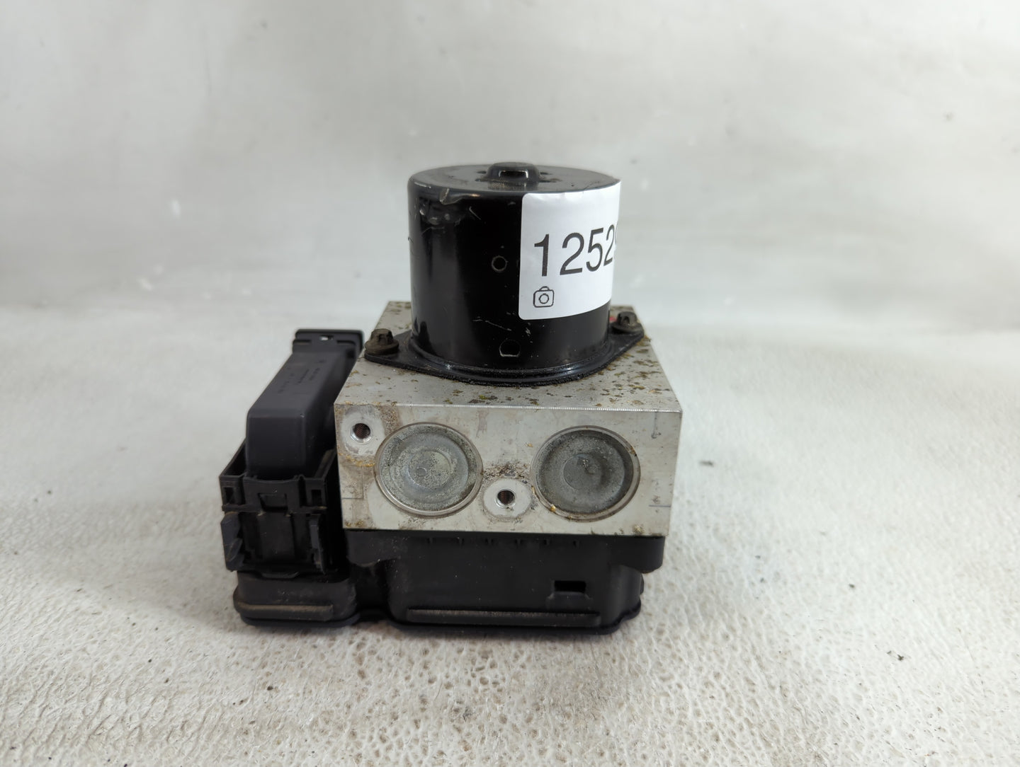 2010 Saab 9-5 ABS Pump Control Module Replacement P/N:13332549 Fits OEM Used Auto Parts - Oemusedautoparts1.com