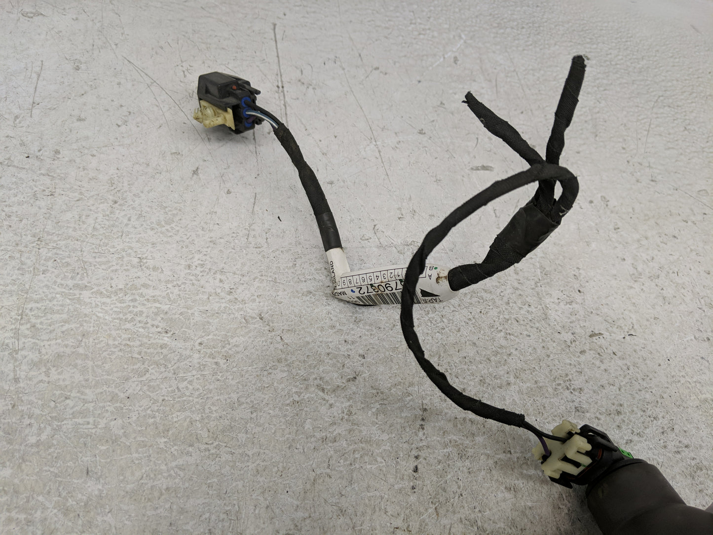 2010 Saturn Outlook Driver Left Oem Front Light Lamp - Oemusedautoparts1.com