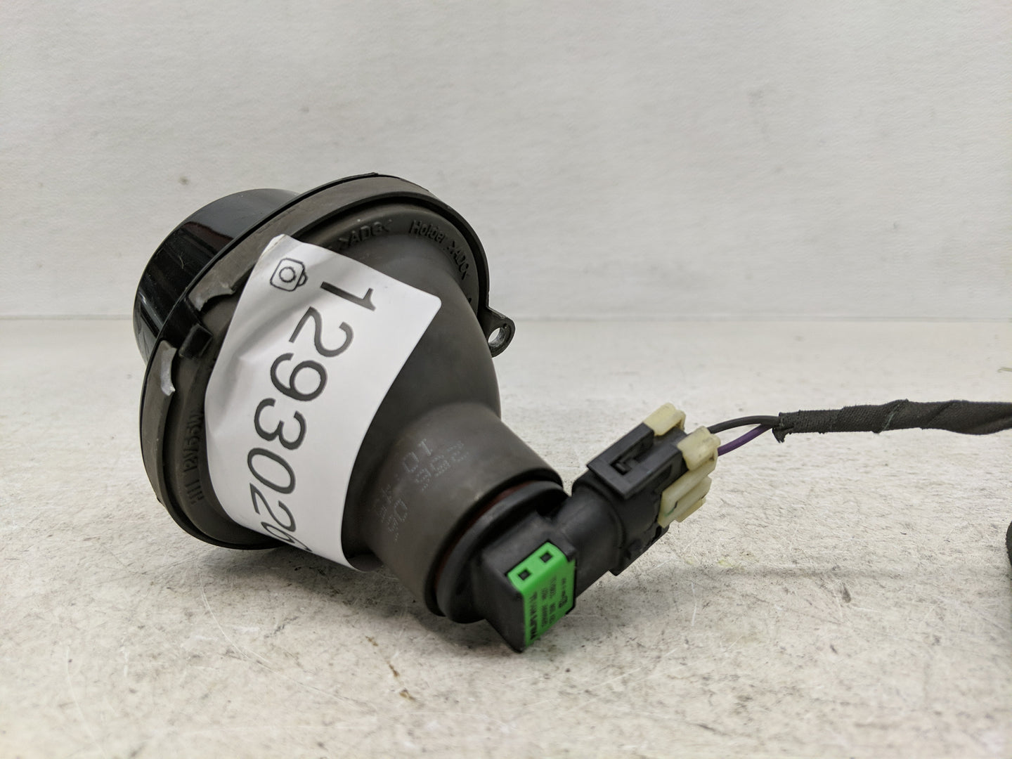 2010 Saturn Outlook Driver Left Oem Front Light Lamp - Oemusedautoparts1.com