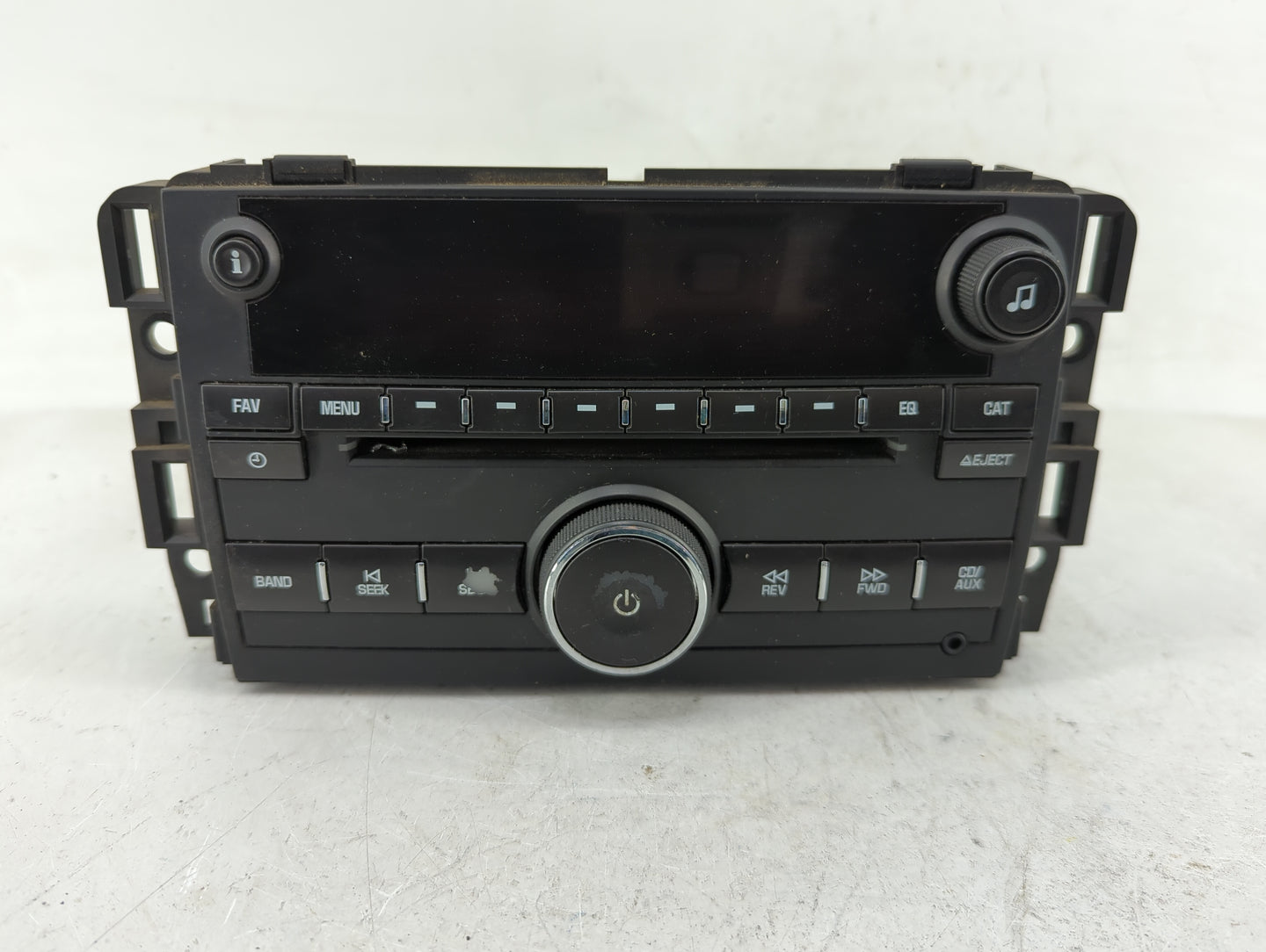2010 Saturn Outlook Radio AM FM Cd Player Receiver Replacement P/N:20918591 Fits OEM Used Auto Parts - Oemusedautoparts1.com