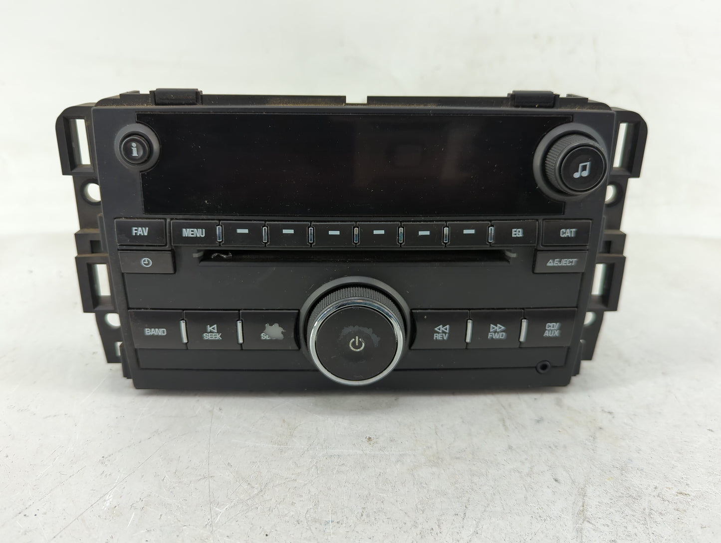2010 Saturn Outlook Radio AM FM Cd Player Receiver Replacement P/N:20918591 Fits OEM Used Auto Parts - Oemusedautoparts1.com