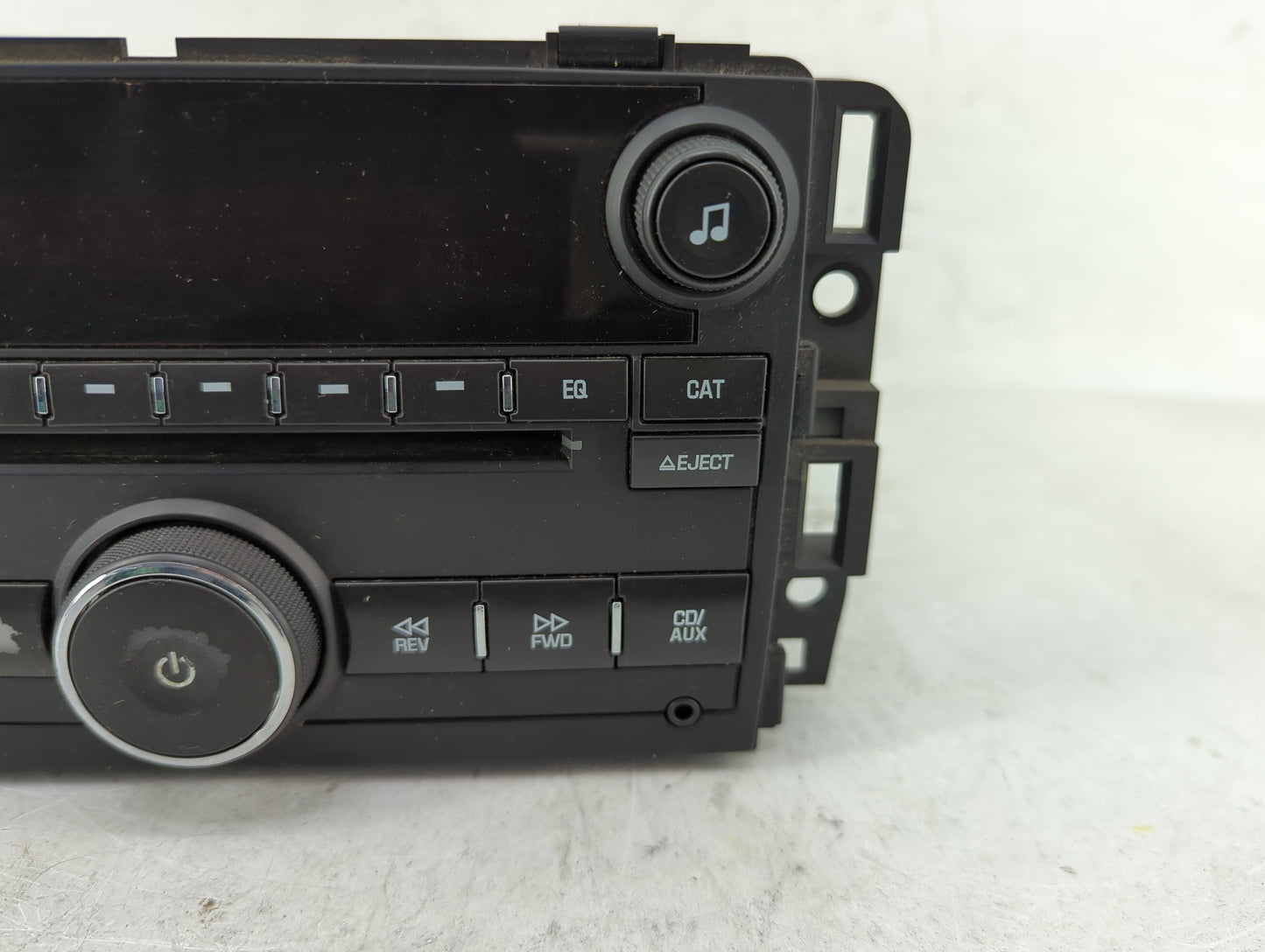 2010 Saturn Outlook Radio AM FM Cd Player Receiver Replacement P/N:20918591 Fits OEM Used Auto Parts - Oemusedautoparts1.com