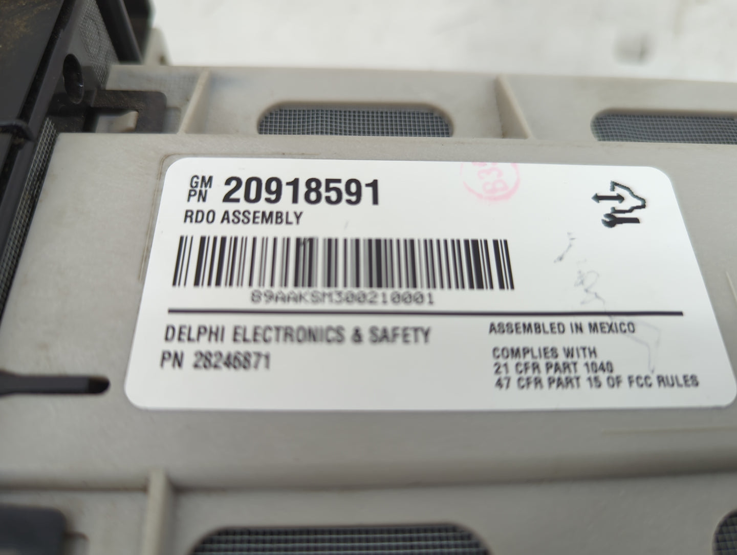 2010 Saturn Outlook Radio AM FM Cd Player Receiver Replacement P/N:20918591 Fits OEM Used Auto Parts - Oemusedautoparts1.com