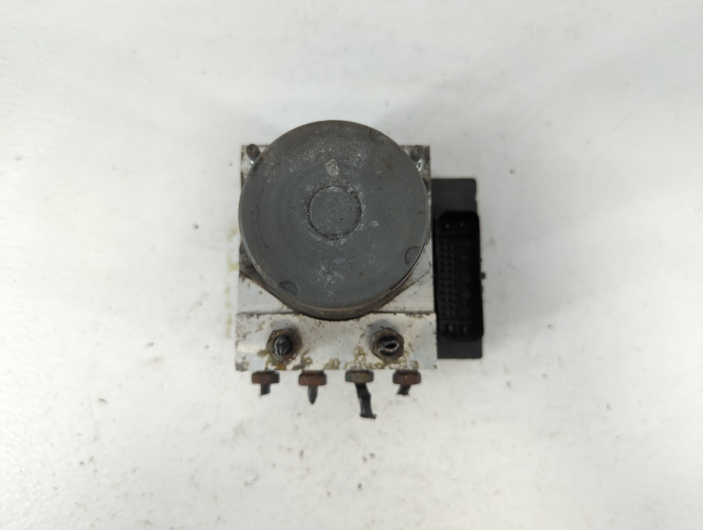 2010 Saturn Outlook ABS Pump Control Module Replacement P/N:88827 F2126 0 265 950 868 Fits OEM Used Auto Parts - Oemusedauto