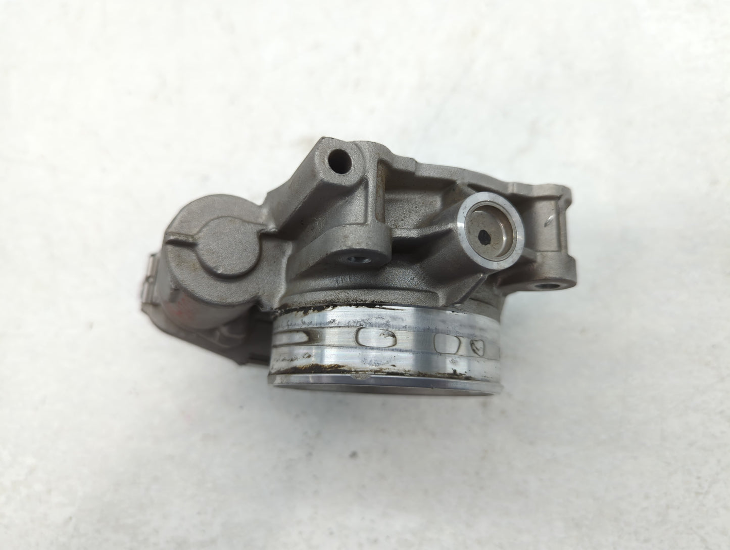 2010 Saturn Outlook Throttle Body P/N:1940A 591HB Fits Fits 2007 2008 2009 2011 OEM Used Auto Parts - Oemusedautoparts1.com