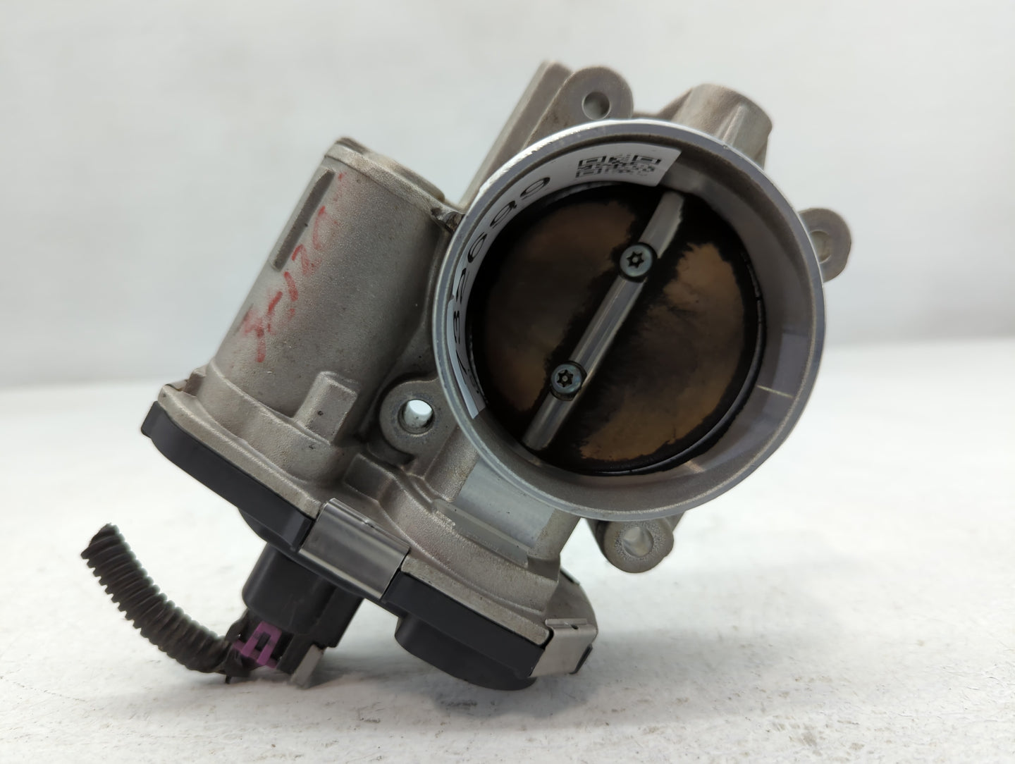2010 Saturn Outlook Throttle Body P/N:1940A 591HB Fits Fits 2007 2008 2009 2011 OEM Used Auto Parts - Oemusedautoparts1.com