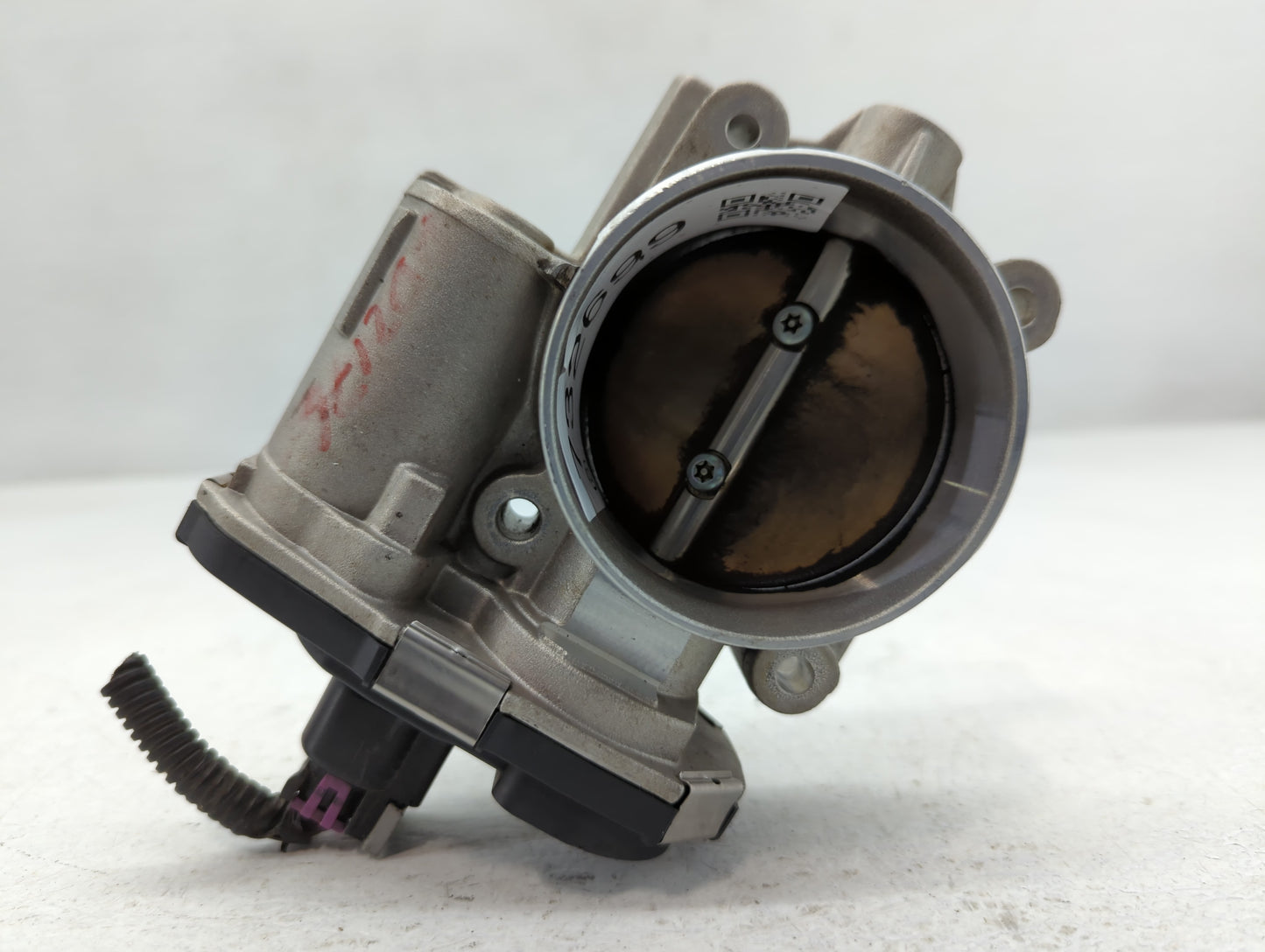 2010 Saturn Outlook Throttle Body P/N:1940A 591HB Fits Fits 2007 2008 2009 2011 OEM Used Auto Parts - Oemusedautoparts1.com