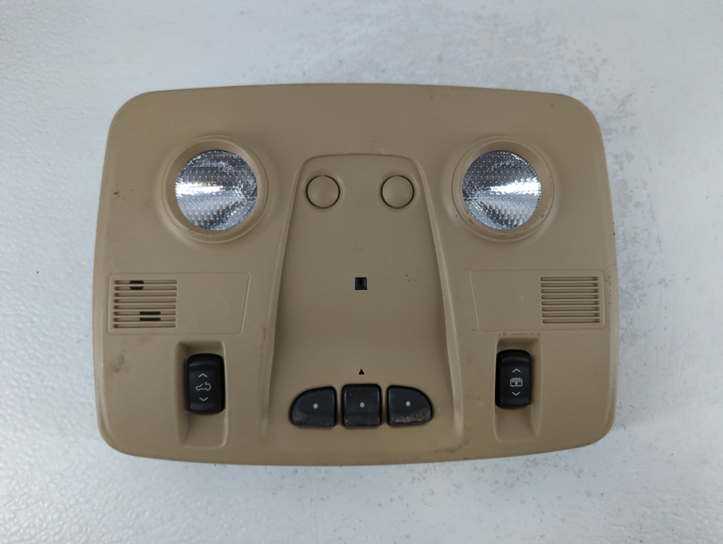 2010 Saturn Outlook Overhead Roof Console - Oemusedautoparts1.com