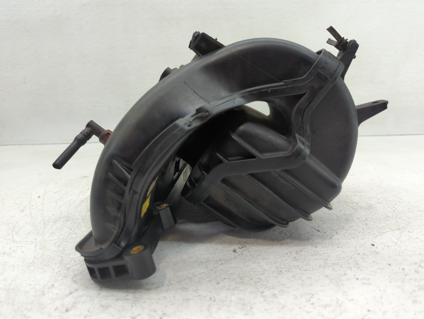 2008-2010 Saturn Sky Air Intake Manifold P/N:948686894 Fits Fits 2007 2008 2009 2010 2011 2012 OEM Used Auto Parts - Oemused