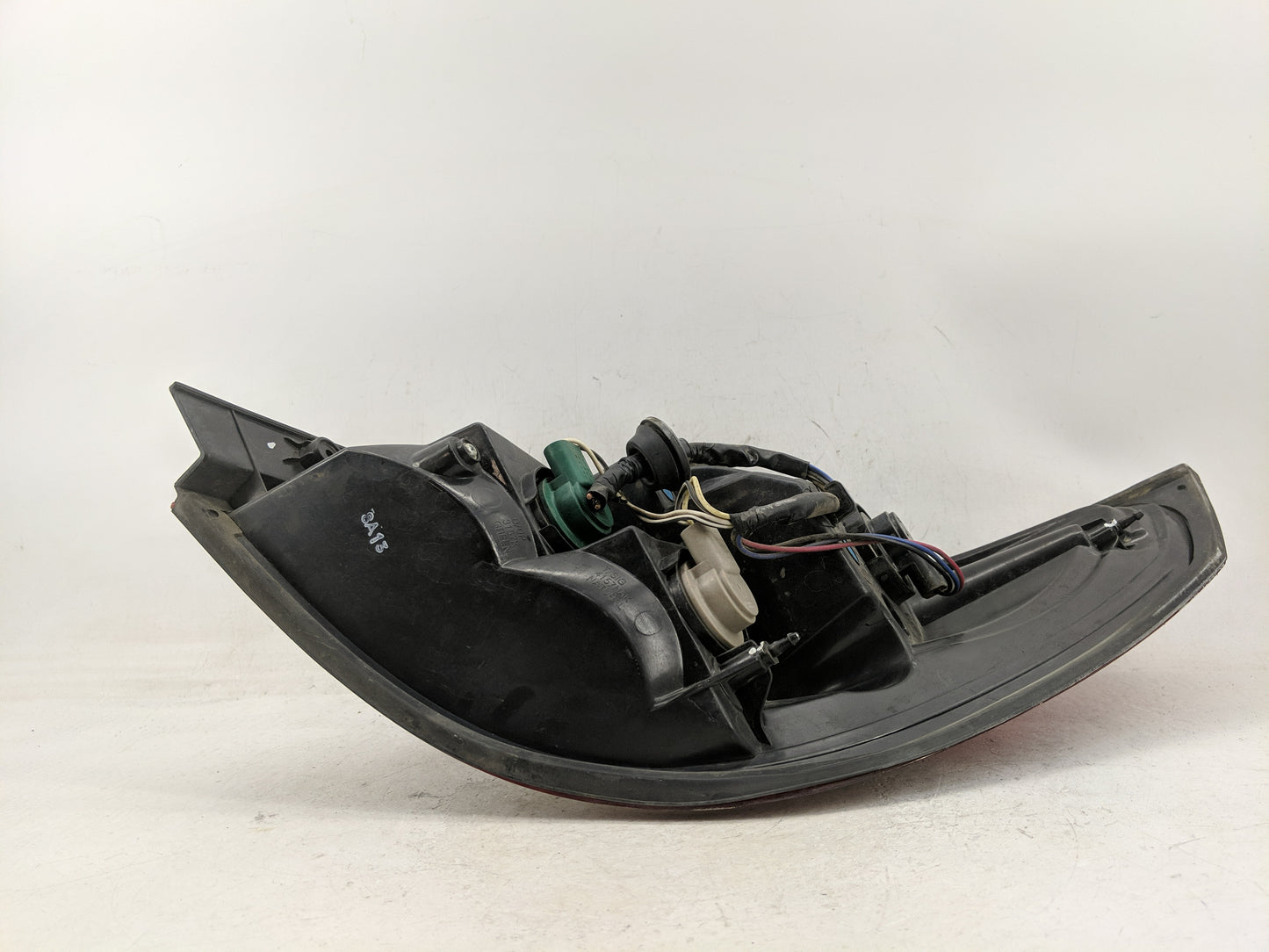 2008-2010 Saturn Vue Tail Light Assembly Driver Left OEM Fits Fits 2008 2009 2010 2012 OEM Used Auto Parts - Oemusedautopart
