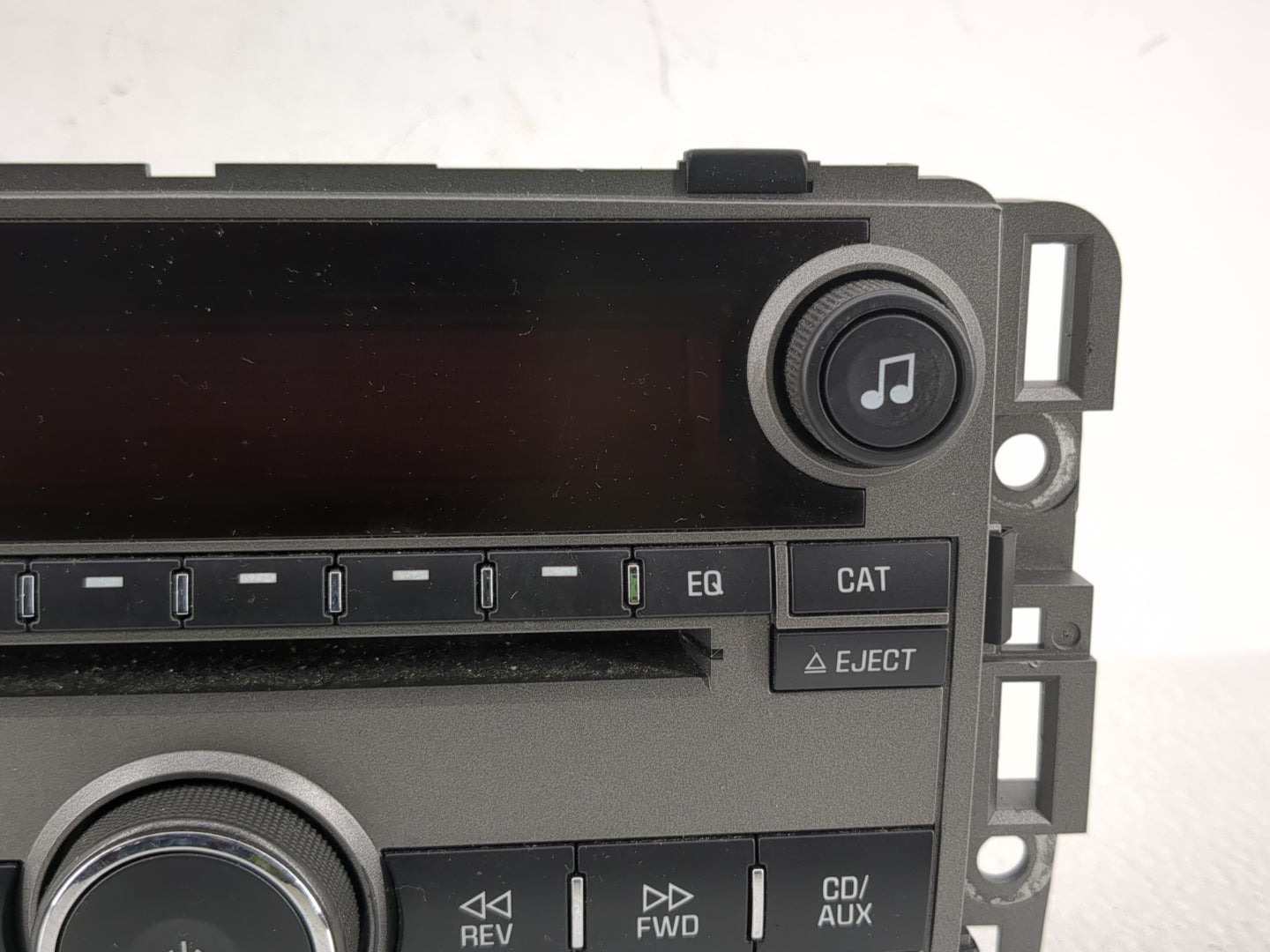 2010 Saturn Vue Radio AM FM Cd Player Receiver Replacement P/N:20790696 Fits OEM Used Auto Parts - Oemusedautoparts1.com