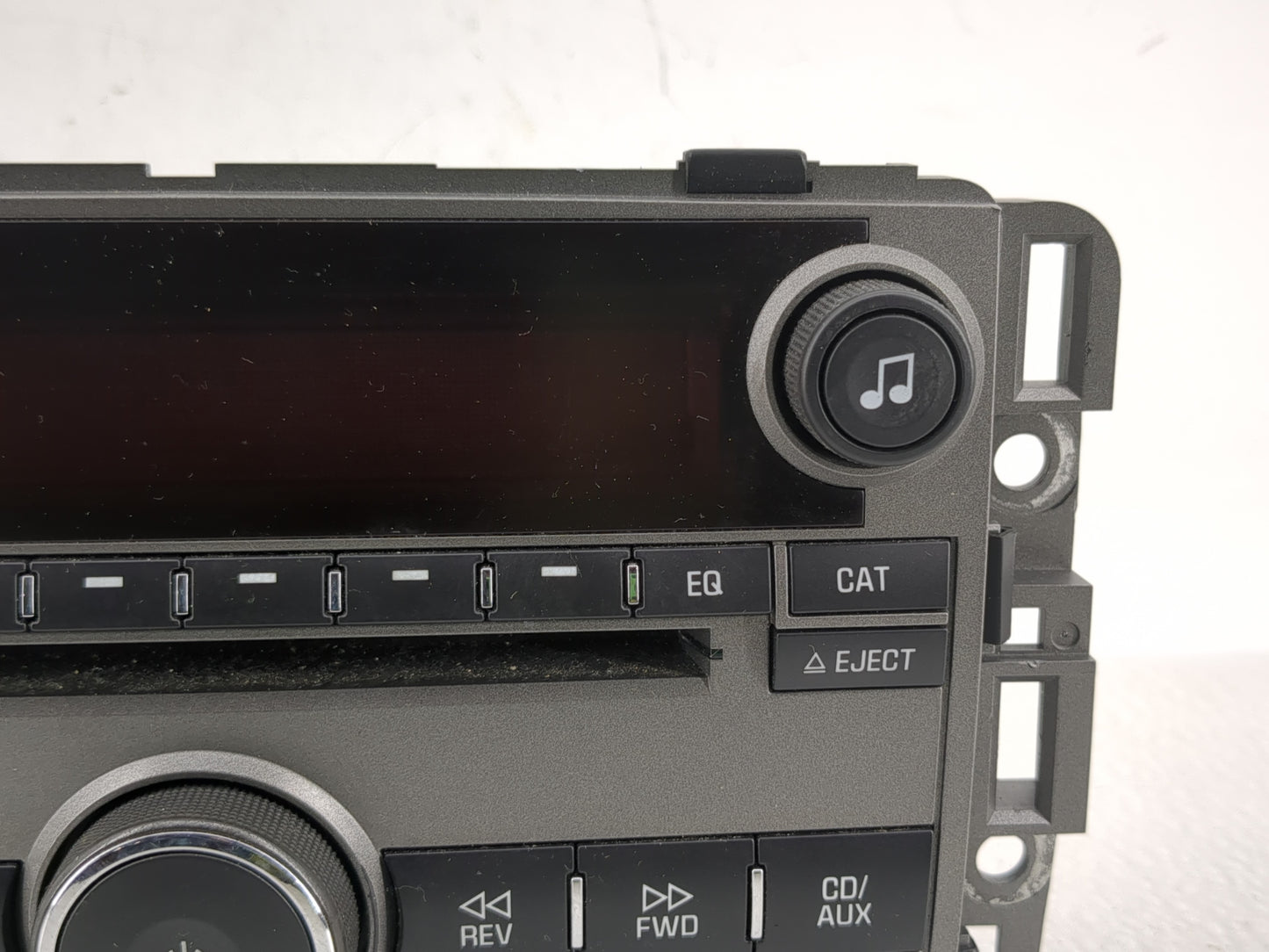 2010 Saturn Vue Radio AM FM Cd Player Receiver Replacement P/N:20790696 Fits OEM Used Auto Parts - Oemusedautoparts1.com