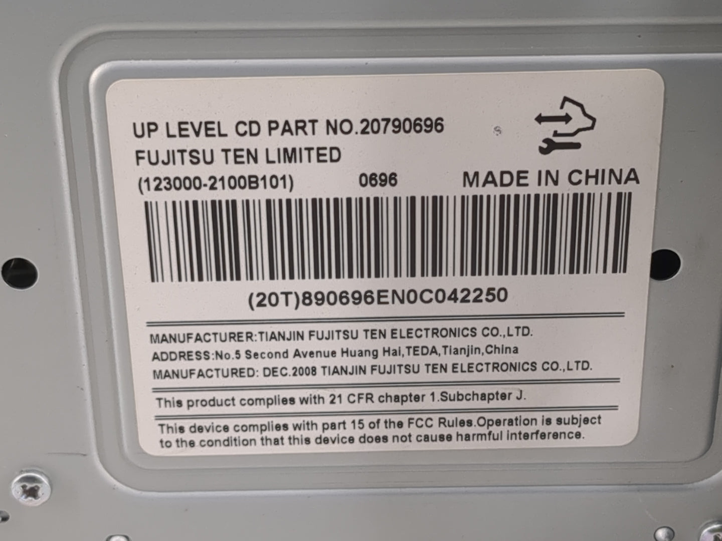 2010 Saturn Vue Radio AM FM Cd Player Receiver Replacement P/N:20790696 Fits OEM Used Auto Parts - Oemusedautoparts1.com