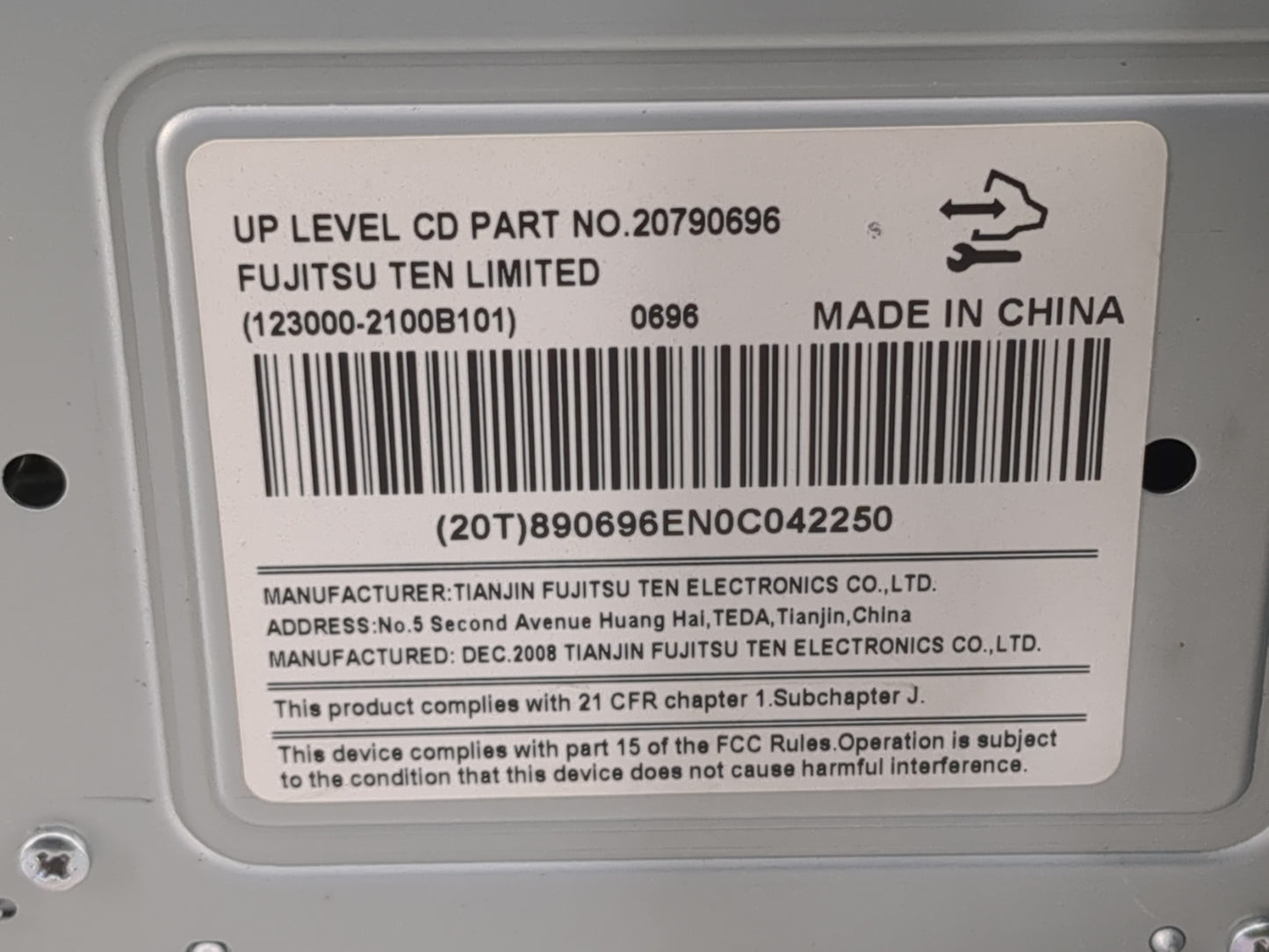 2010 Saturn Vue Radio AM FM Cd Player Receiver Replacement P/N:20790696 Fits OEM Used Auto Parts - Oemusedautoparts1.com