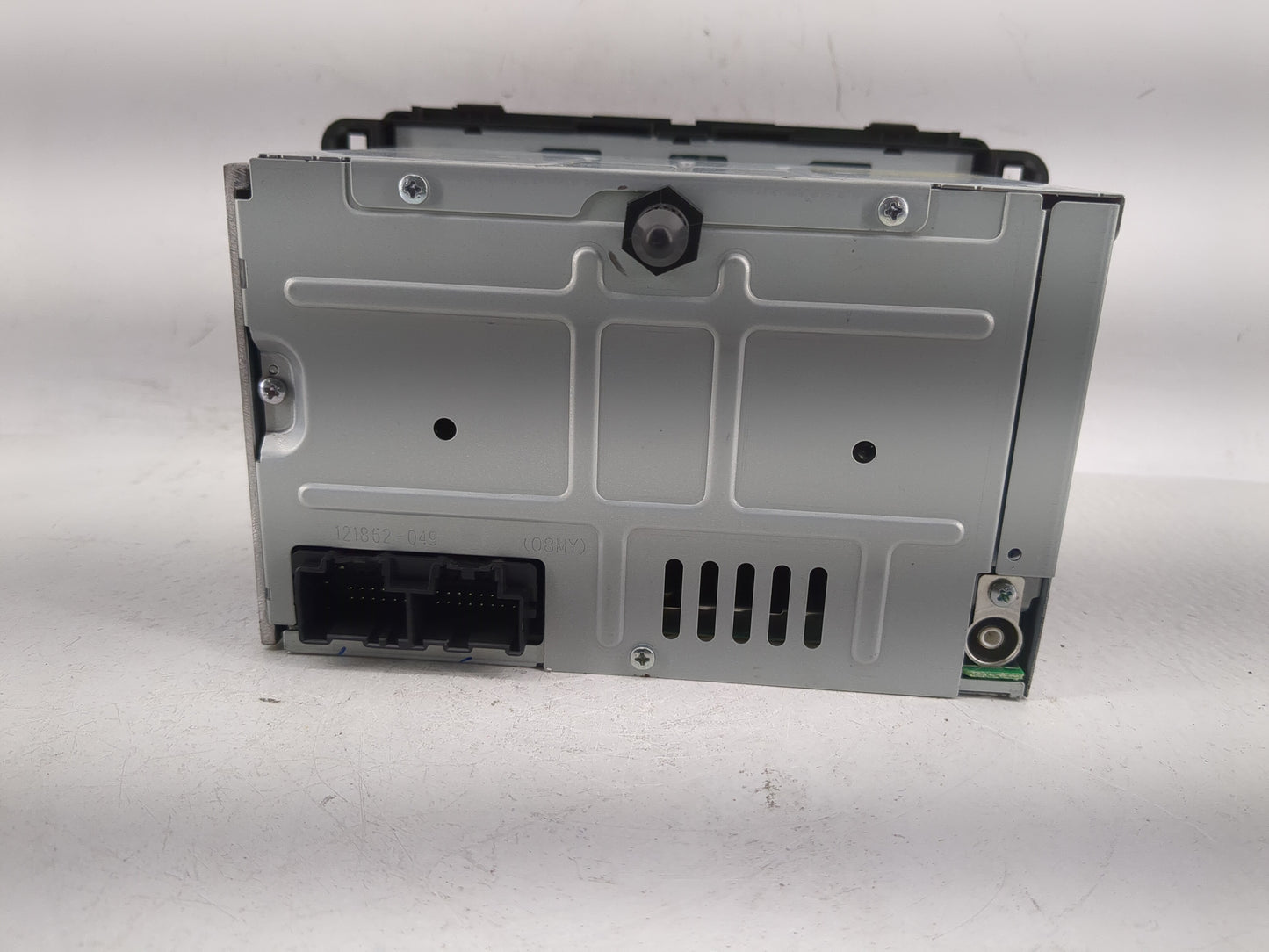 2010 Saturn Vue Radio AM FM Cd Player Receiver Replacement P/N:20790696 Fits OEM Used Auto Parts - Oemusedautoparts1.com
