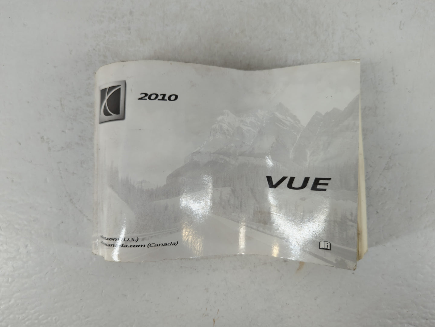 2010 Saturn Vue Owners Manual Book Guide P/N:25951286 A OEM Used Auto Parts - Oemusedautoparts1.com
