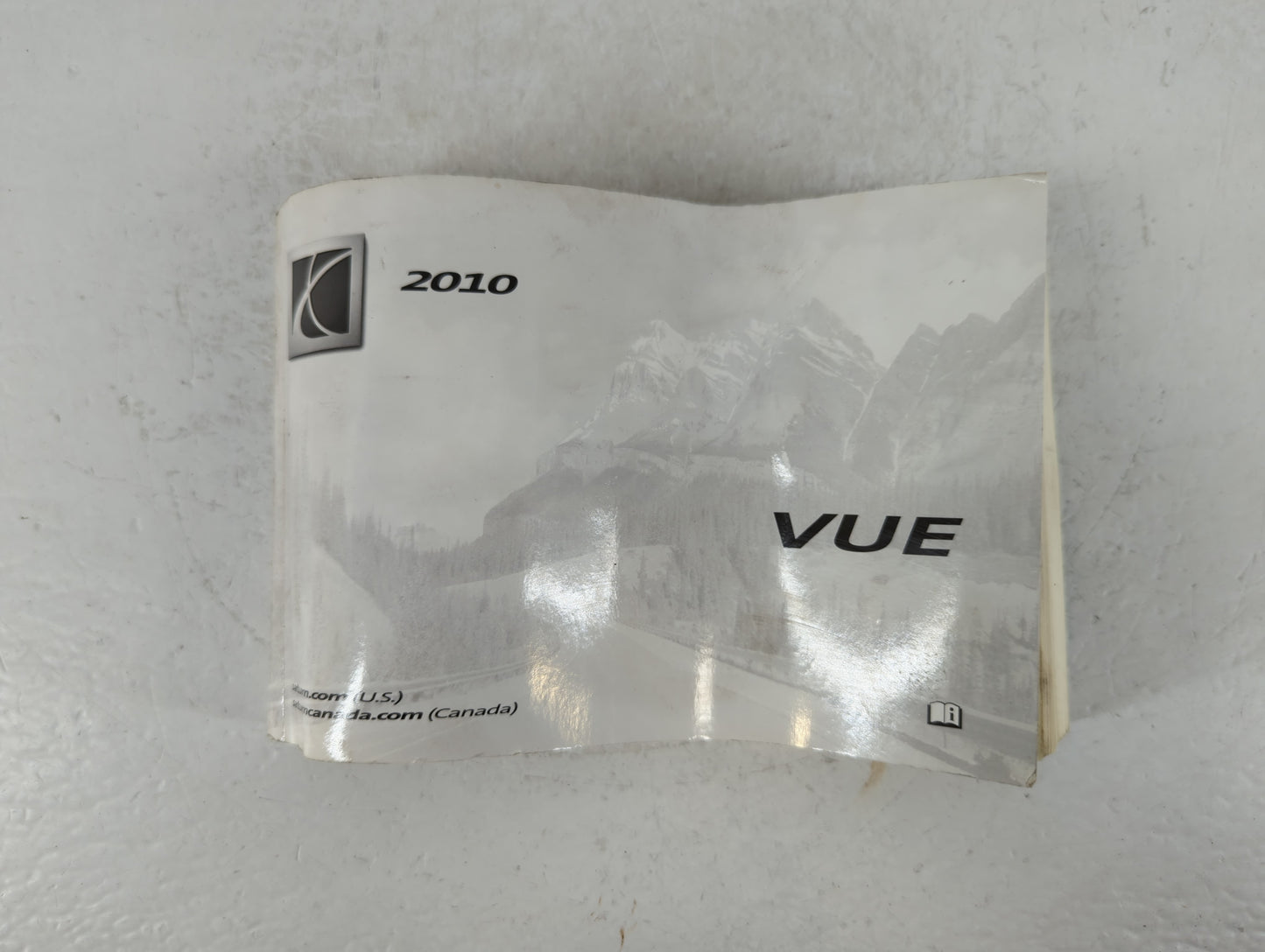 2010 Saturn Vue Owners Manual Book Guide P/N:25951286 A OEM Used Auto Parts - Oemusedautoparts1.com