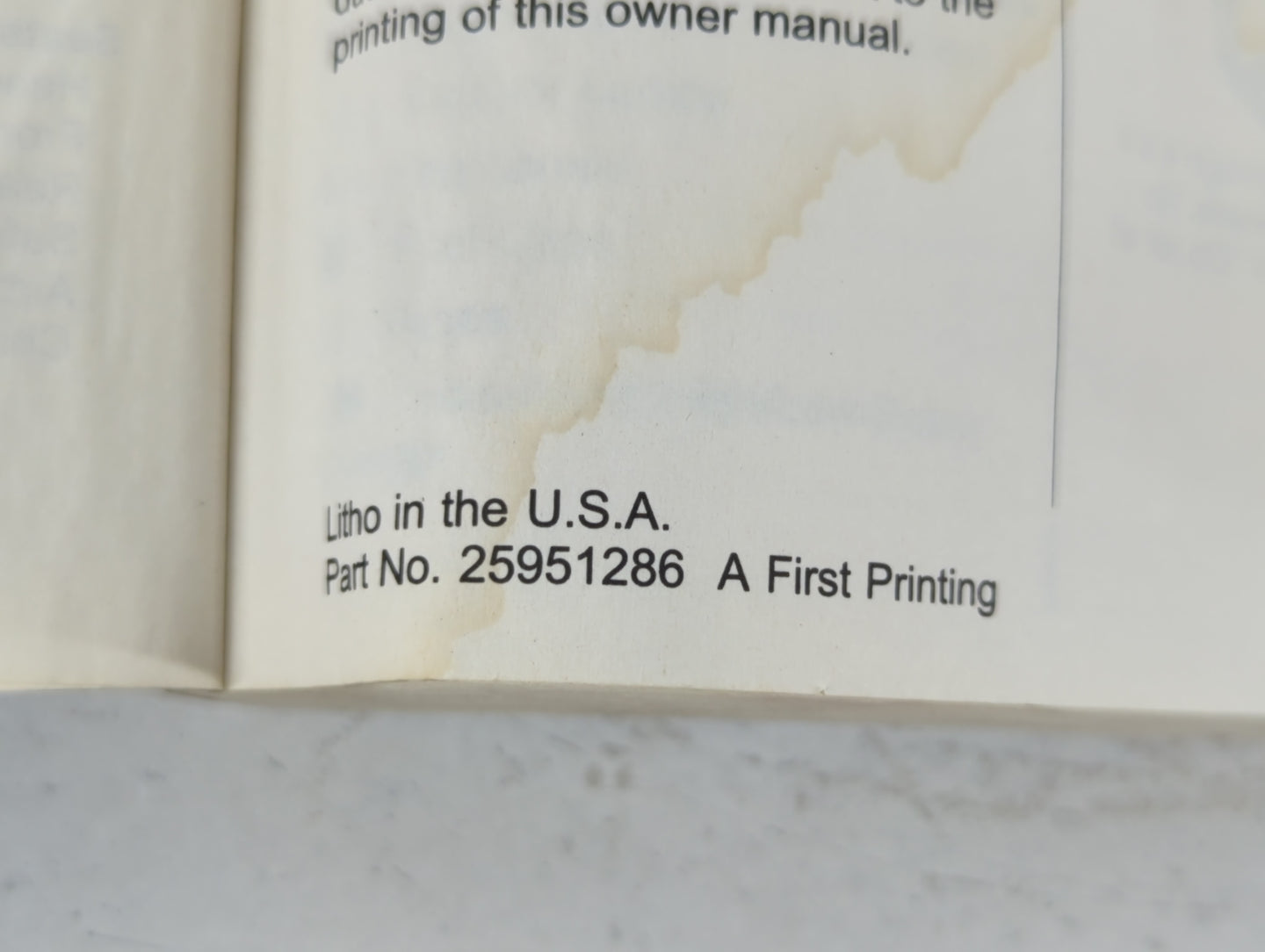 2010 Saturn Vue Owners Manual Book Guide P/N:25951286 A OEM Used Auto Parts - Oemusedautoparts1.com