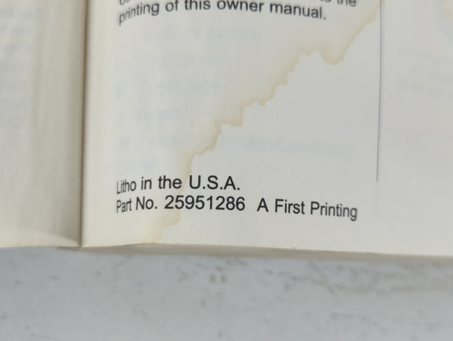 2010 Saturn Vue Owners Manual Book Guide P/N:25951286 A OEM Used Auto Parts - Oemusedautoparts1.com