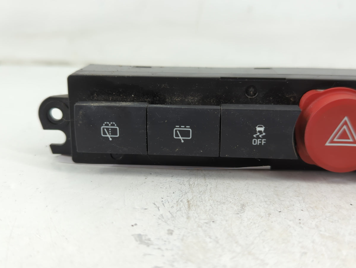2010 Saturn Vue Hazard Switch 25923917-080811 - Oemusedautoparts1.com