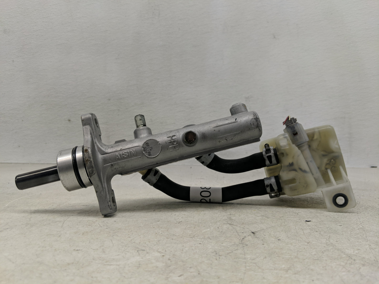 2005-2010 Scion Tc Brake Master Cylinder - Oemusedautoparts1.com