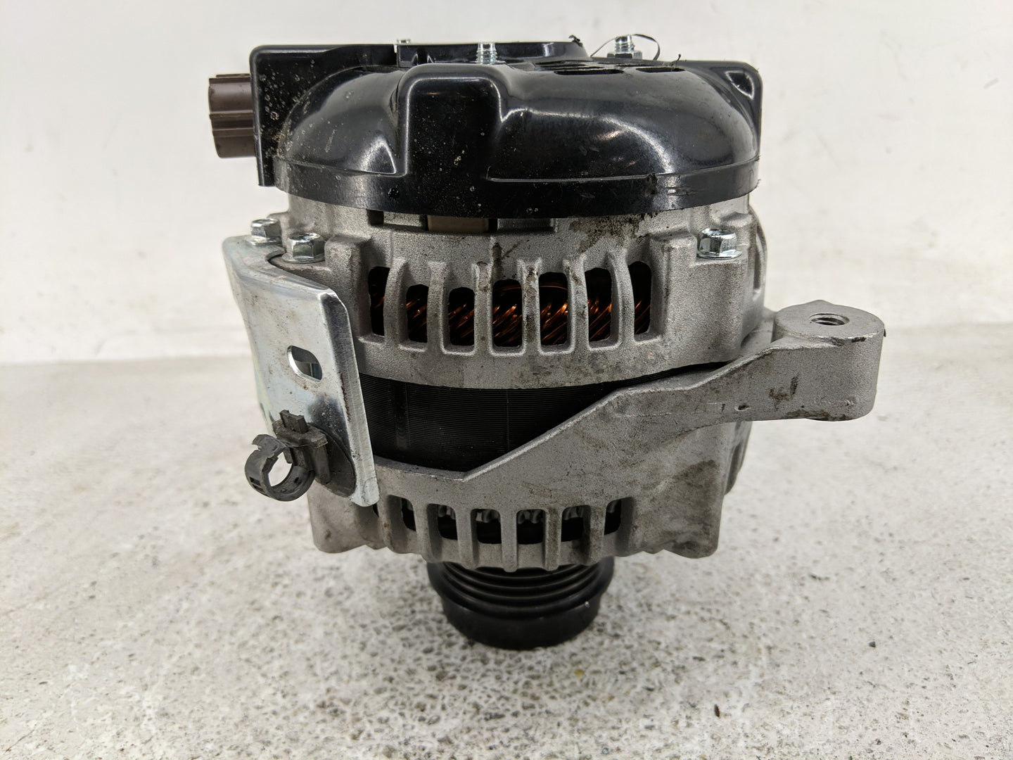 2008-2015 Scion Xb Alternator Replacement Generator Charging Assembly Engine OEM P/N:400-52167R Fits OEM Used Auto Parts - O