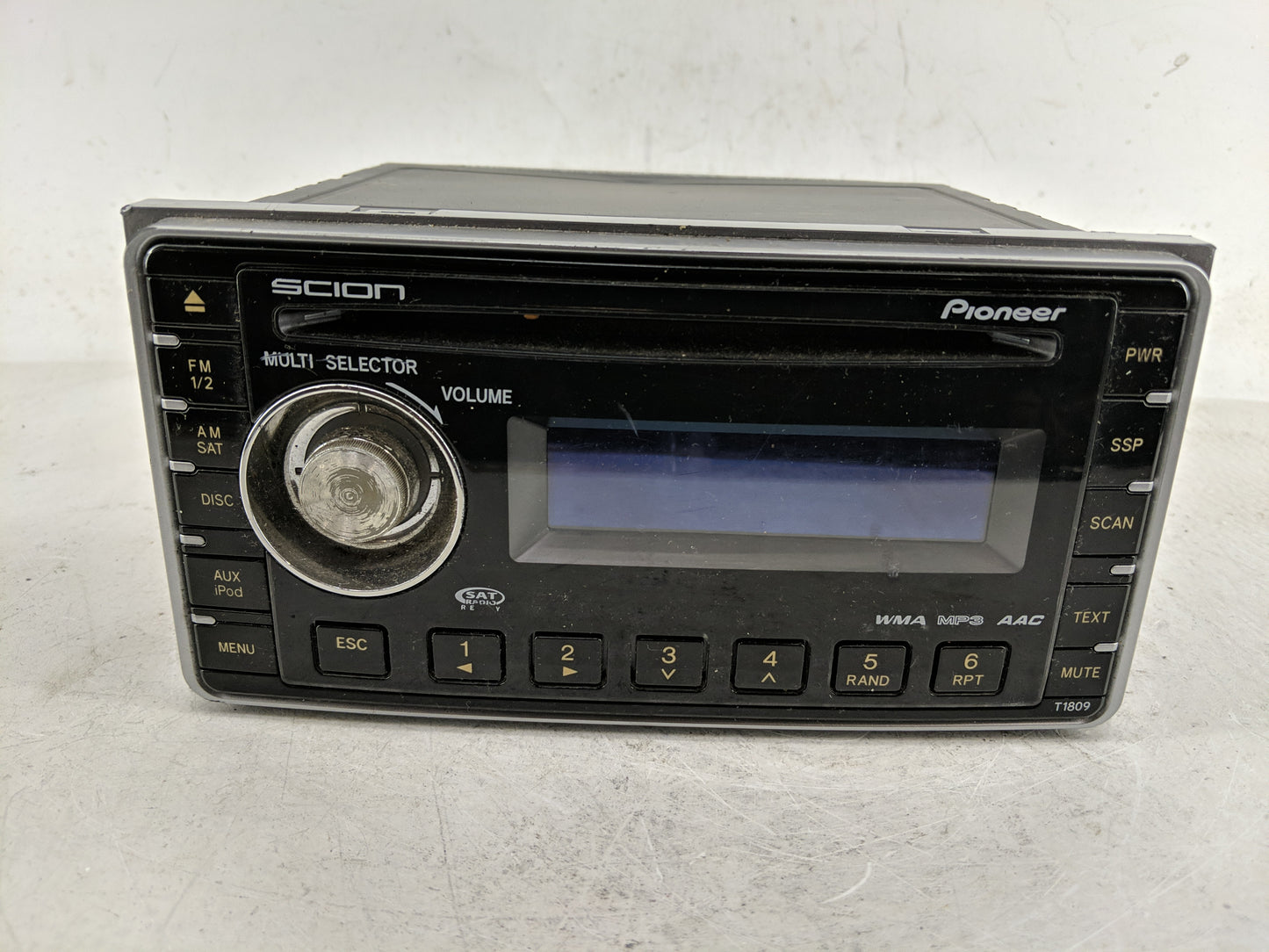 2008-2014 Scion Xb Radio AM FM Cd Player Receiver Replacement P/N:PT546-00081 PT545-00102 Fits OEM Used Auto Parts - Oemused