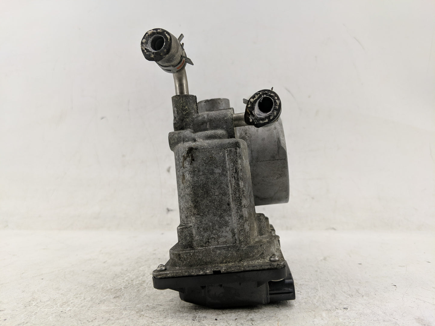 2008-2012 Scion Xd Throttle Body P/N:22030-3702D Fits Fits 2008 2009 2010 2011 2012 OEM Used Auto Parts - Oemusedautoparts1.