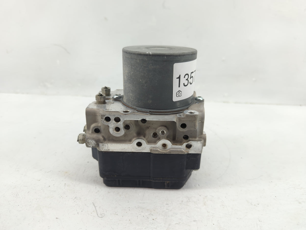 2010 Scion Xd Anti-Lock Brake ABS Pump Module Actuator OEM P/N:89541-52620 44540-52190 Fits OEM Used Auto Parts - Oemusedaut