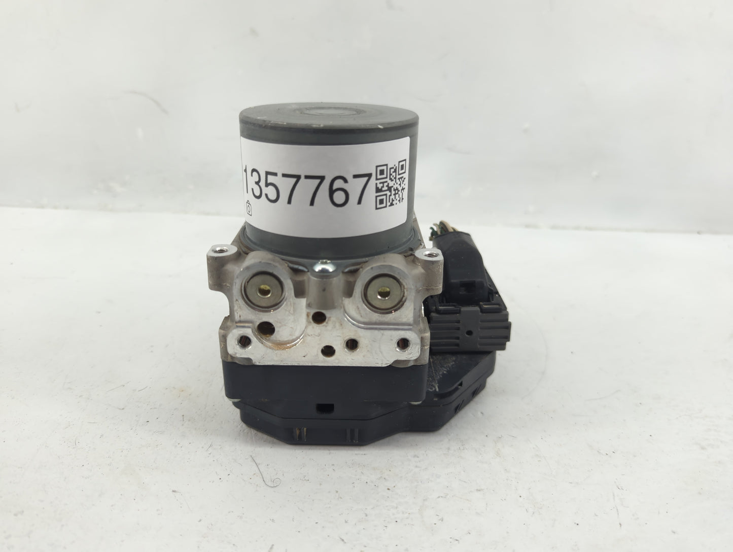 2010 Scion Xd ABS Pump Control Module Replacement P/N:133800-6210 89541-52620, 44540-52190 Fits OEM Used Auto Parts - Oemuse