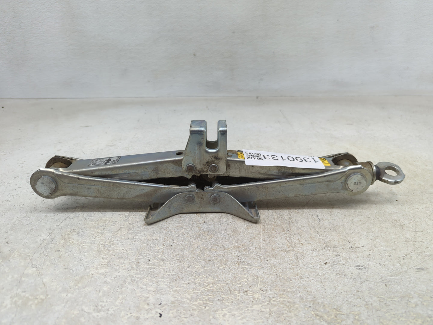2010 Scion Xd Spare Scissor Car Jack - Oemusedautoparts1.com