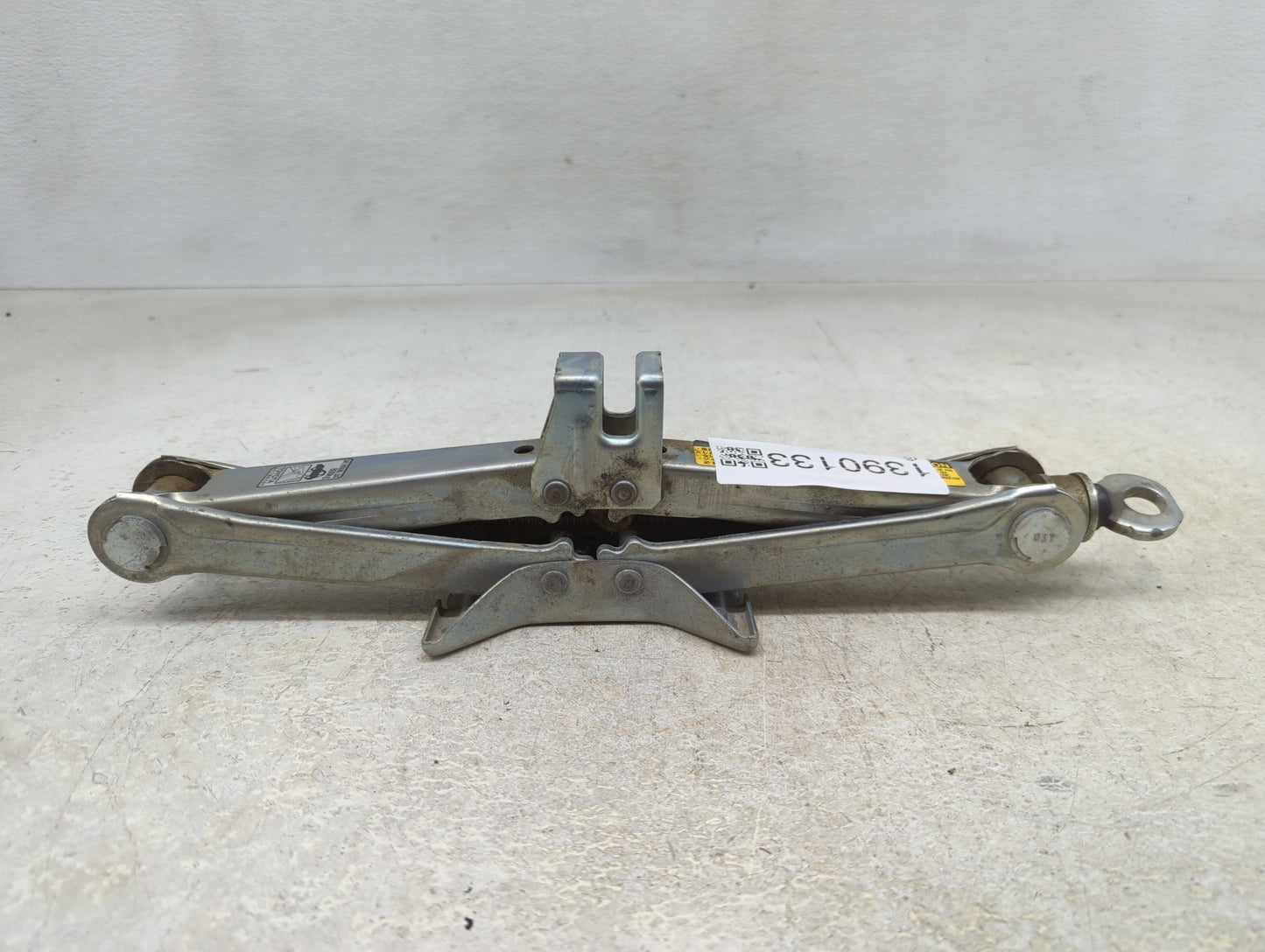 2010 Scion Xd Spare Scissor Car Jack - Oemusedautoparts1.com