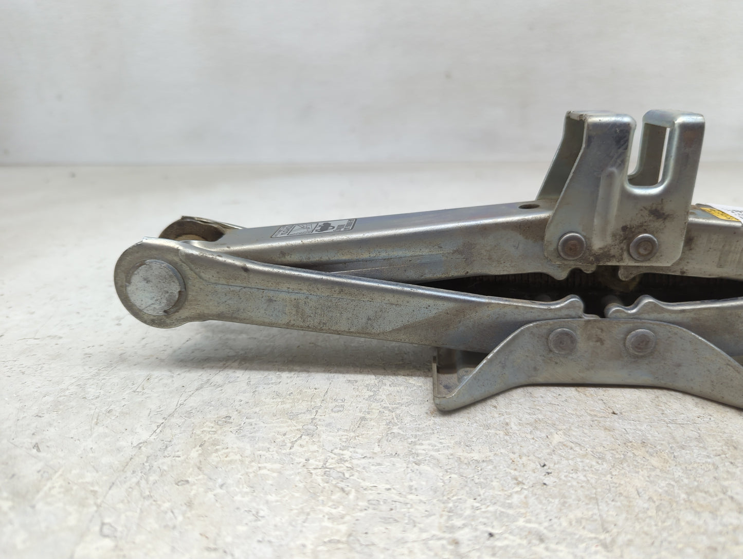 2010 Scion Xd Spare Scissor Car Jack - Oemusedautoparts1.com