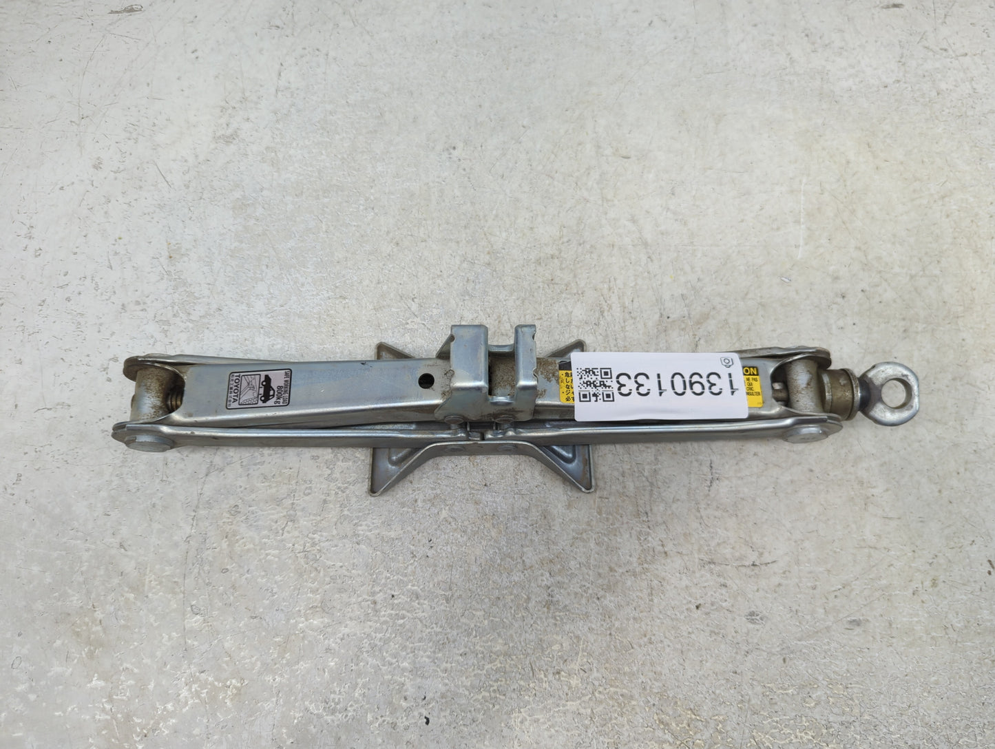 2010 Scion Xd Spare Scissor Car Jack - Oemusedautoparts1.com