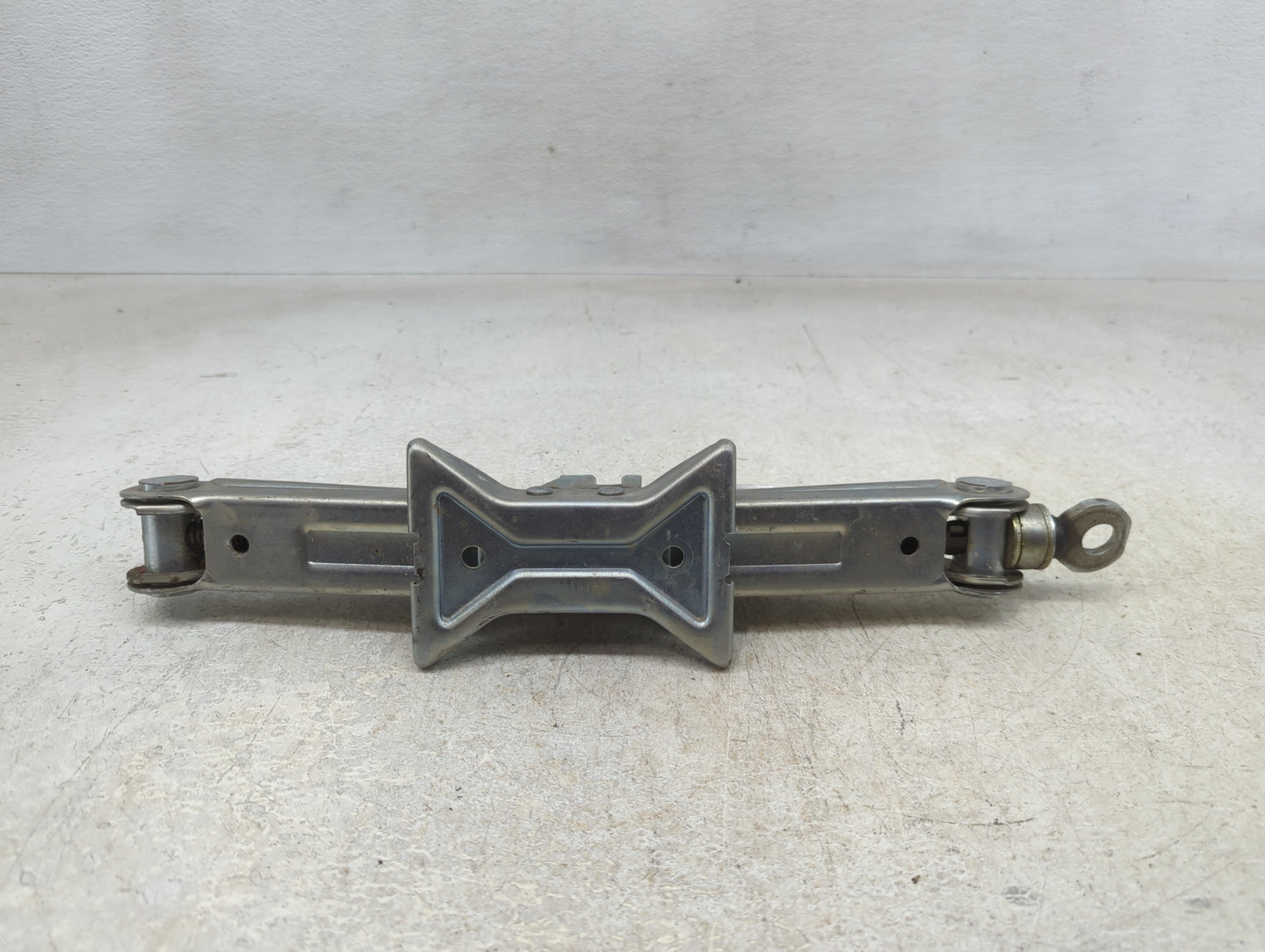 2010 Scion Xd Spare Scissor Car Jack - Oemusedautoparts1.com