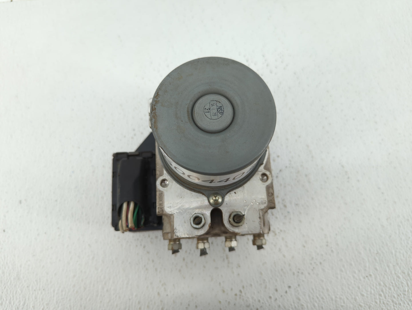 2010 Scion Xd ABS Pump Control Module Replacement P/N:44540-52190 89541-52620 Fits OEM Used Auto Parts - Oemusedautoparts1.c