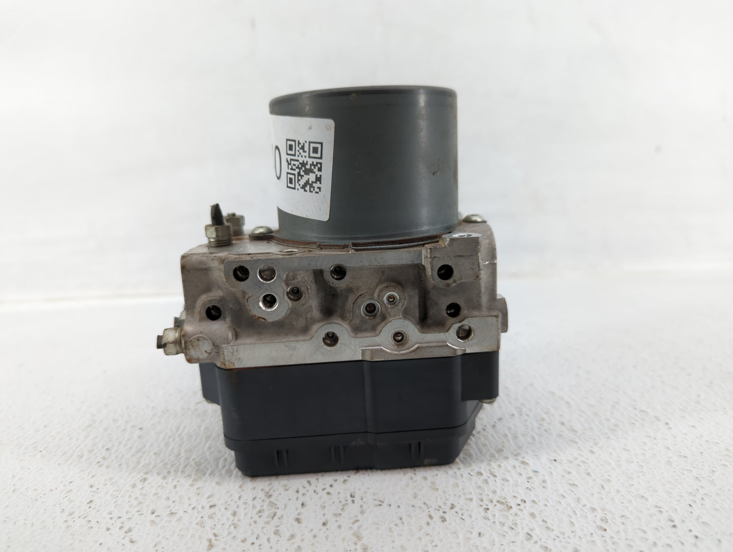 2010 Scion Xd ABS Pump Control Module Replacement P/N:44540-52190 89541-52620 Fits OEM Used Auto Parts - Oemusedautoparts1.c