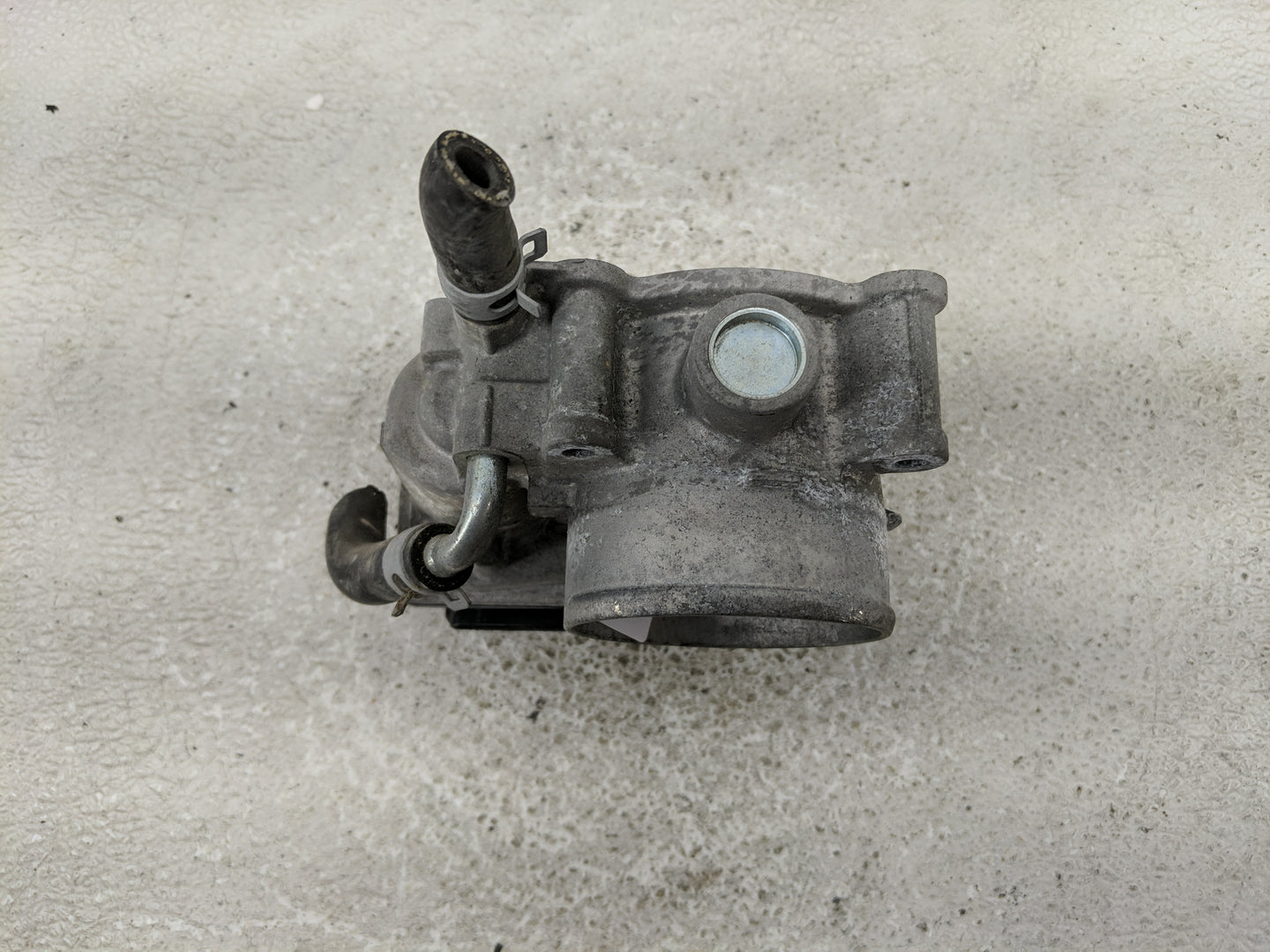 2009-2010 Subaru Forester Throttle Body P/N:16112AA380 Fits Fits 2007 2008 2009 2010 OEM Used Auto Parts - Oemusedautoparts1