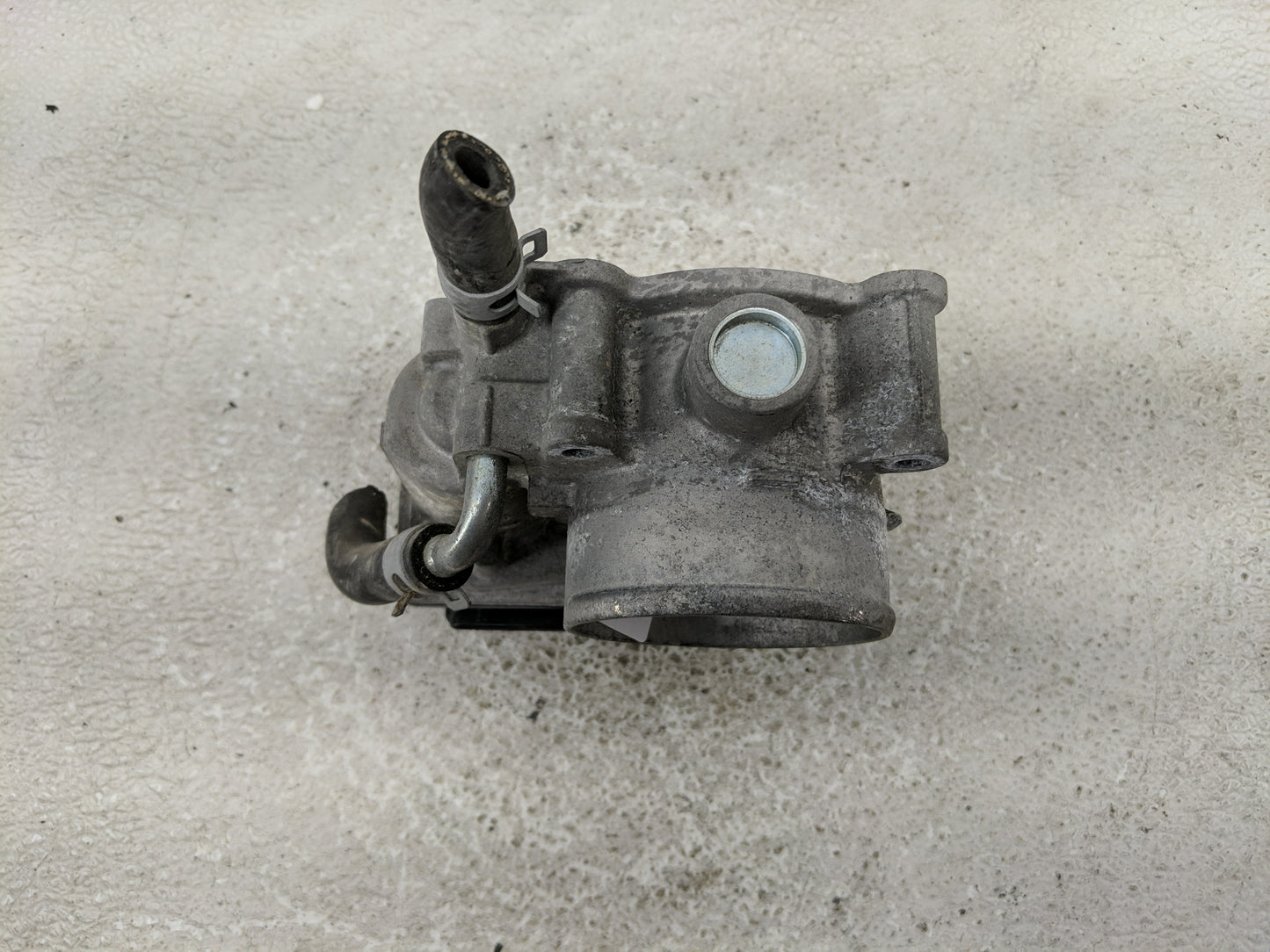 2009-2010 Subaru Forester Throttle Body P/N:16112AA380 Fits Fits 2007 2008 2009 2010 OEM Used Auto Parts - Oemusedautoparts1