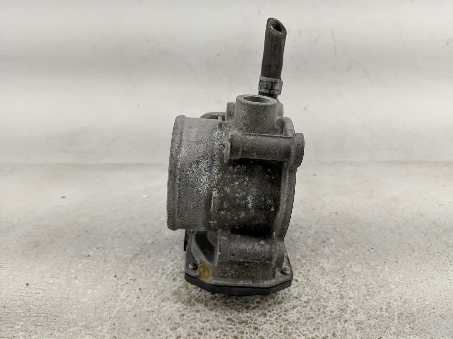 2009-2010 Subaru Forester Throttle Body P/N:16112AA380 Fits Fits 2007 2008 2009 2010 OEM Used Auto Parts - Oemusedautoparts1